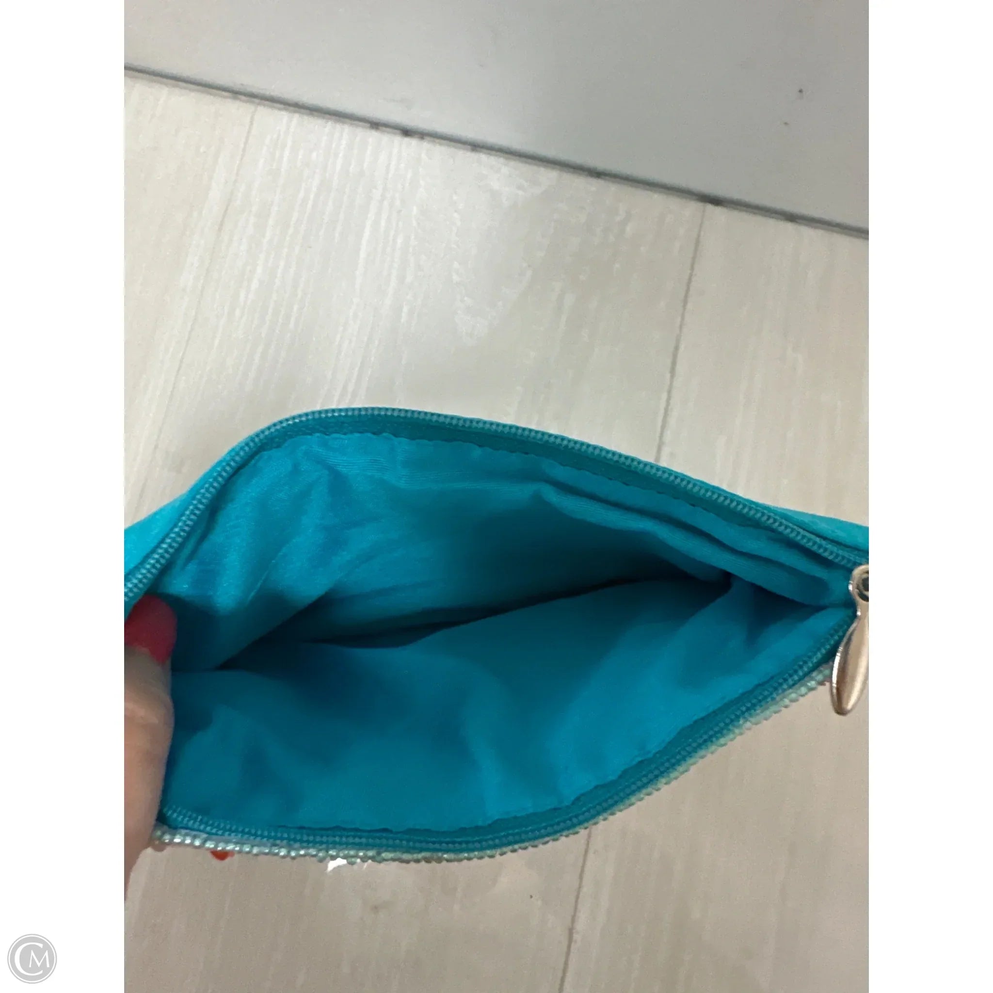 Wristlet By Clothes Mentor, Size: Medium