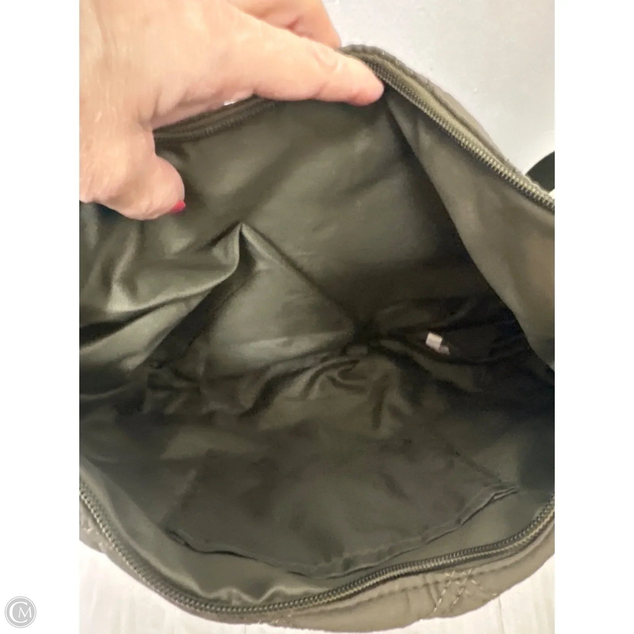 Handbag By Clothes Mentor, Size: Medium