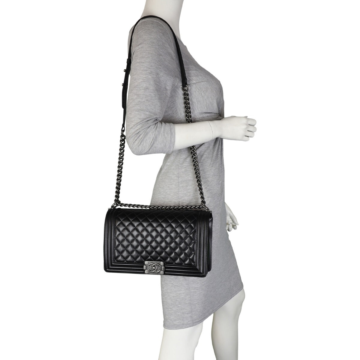 Chanel Boy Bag New Medium | Black 21 Series