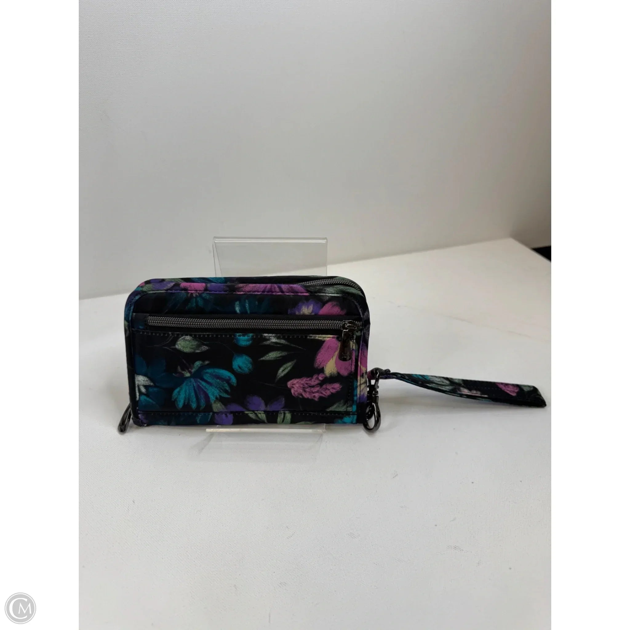 Wristlet By Lug, Size: Medium