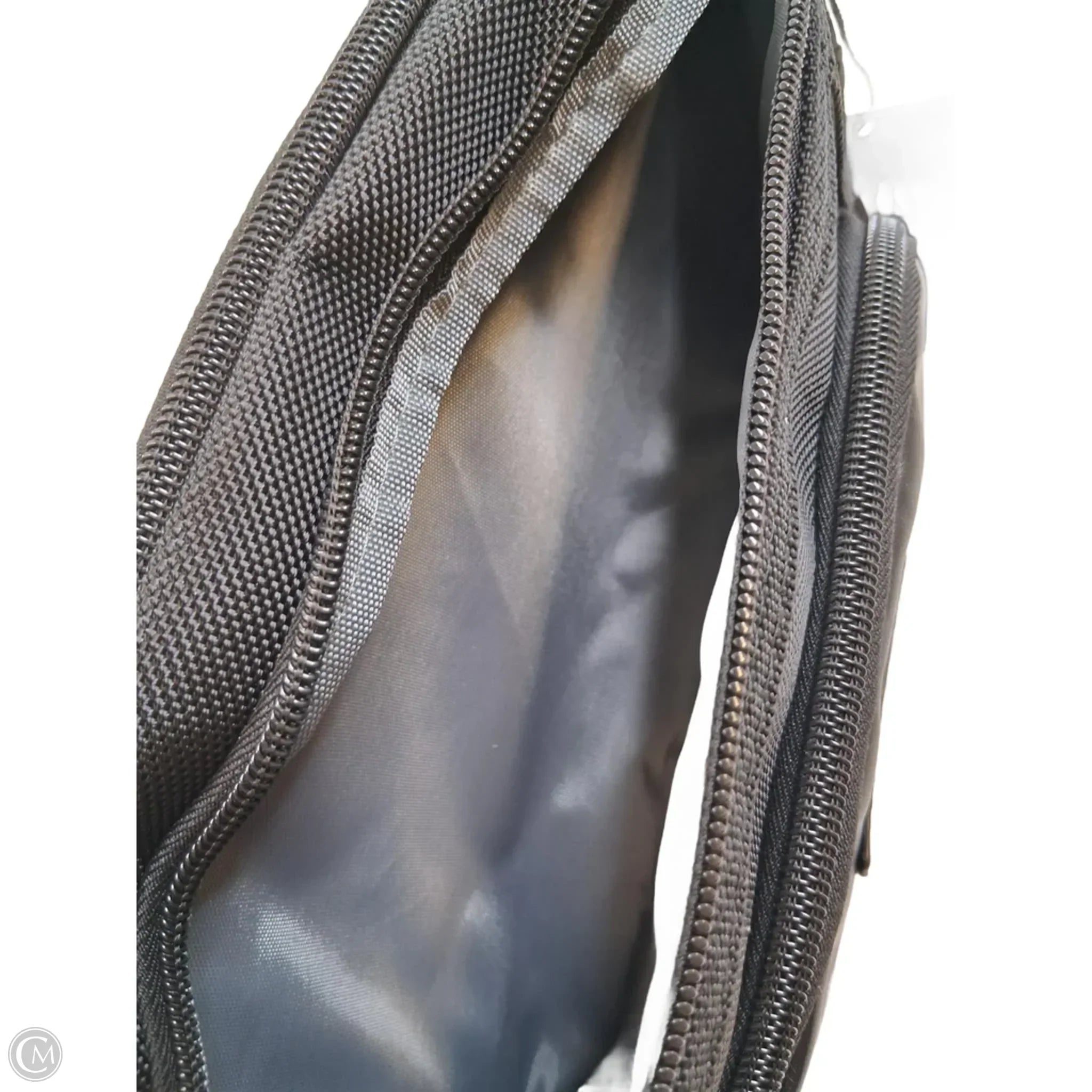 Belt Bag By Clothes Mentor, Size: Medium
