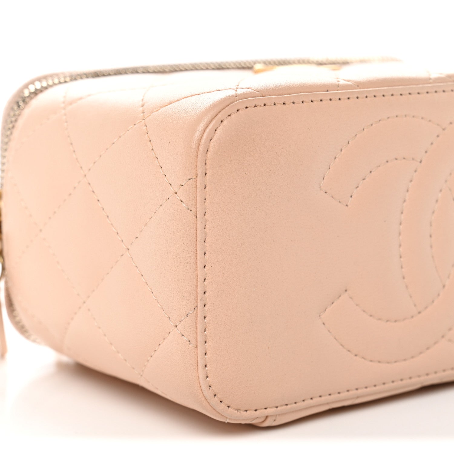 Lambskin Quilted Sweet Camellia Small Vanity Case With Chain Pink