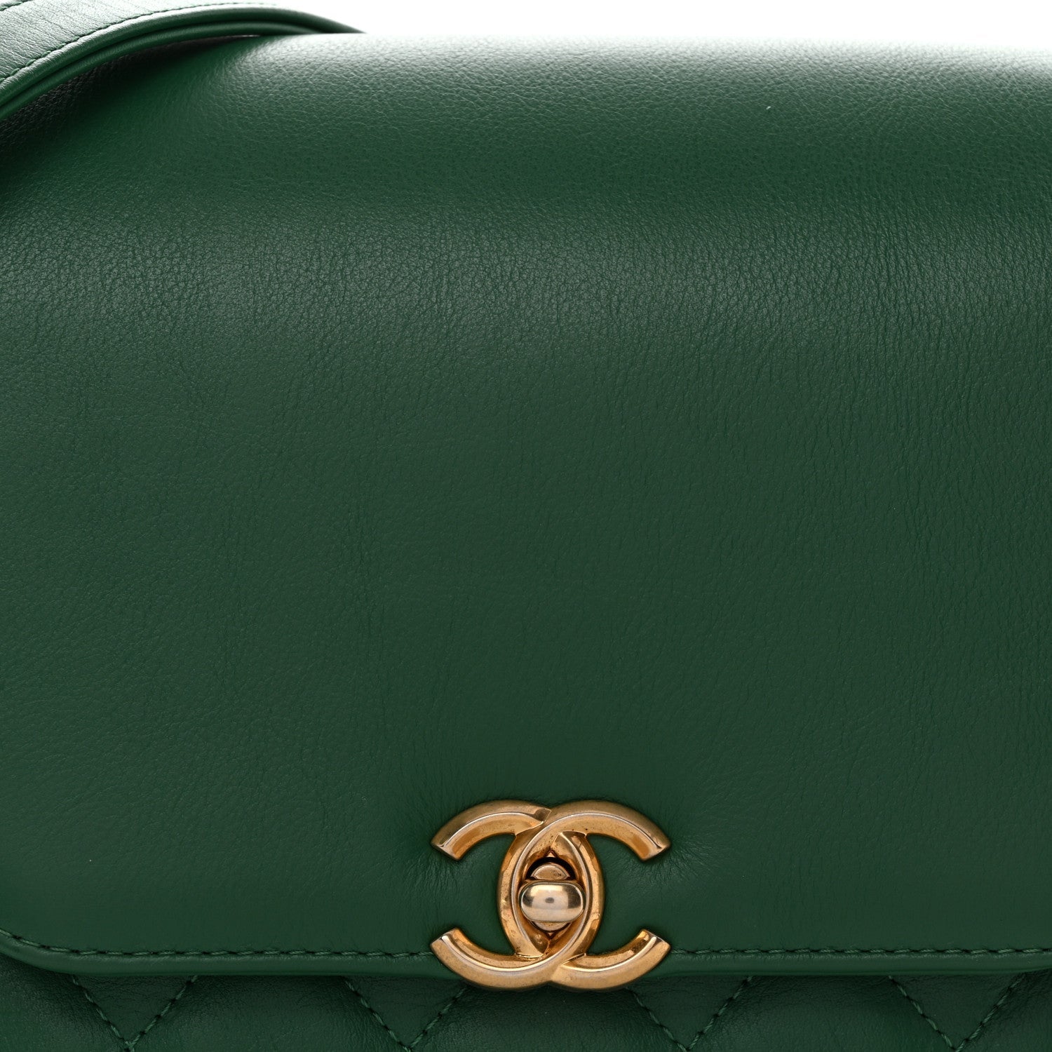 Calfskin Quilted Chain Flap Green