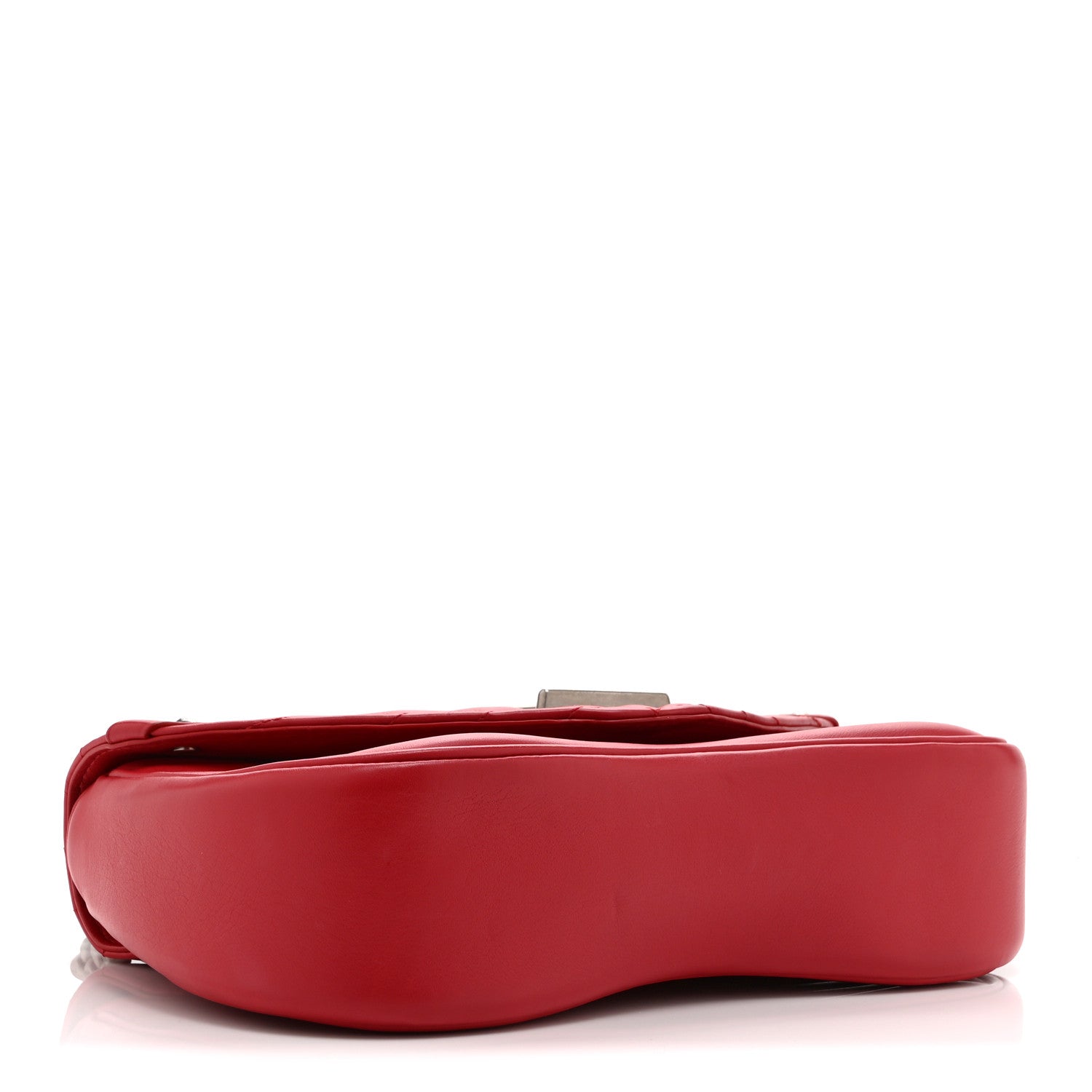Calfskin New Wave Chain MM Ecarlate