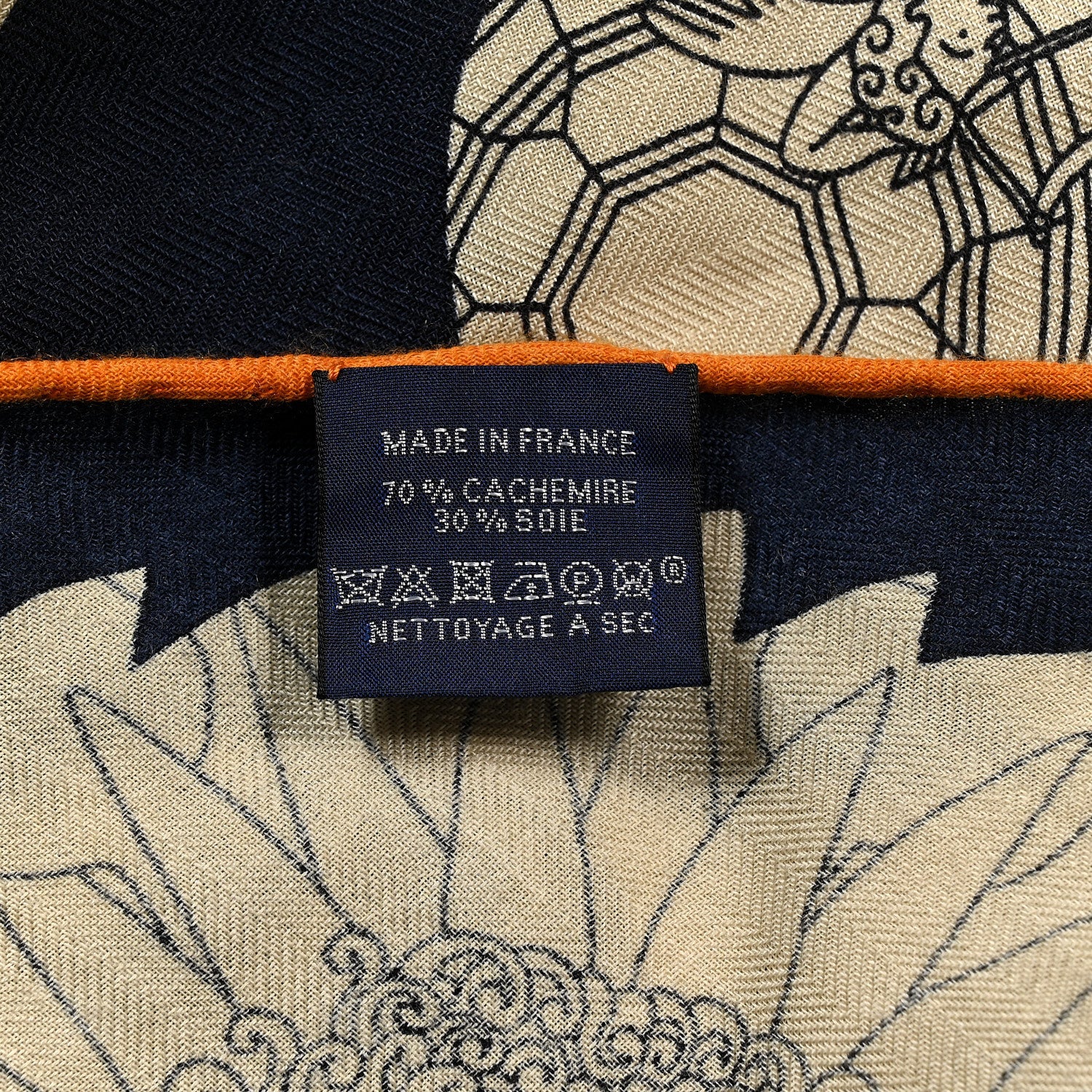 Cashmere Silk Bal De Soie Pointe Triangle Scarf Marine Naturel Rouille