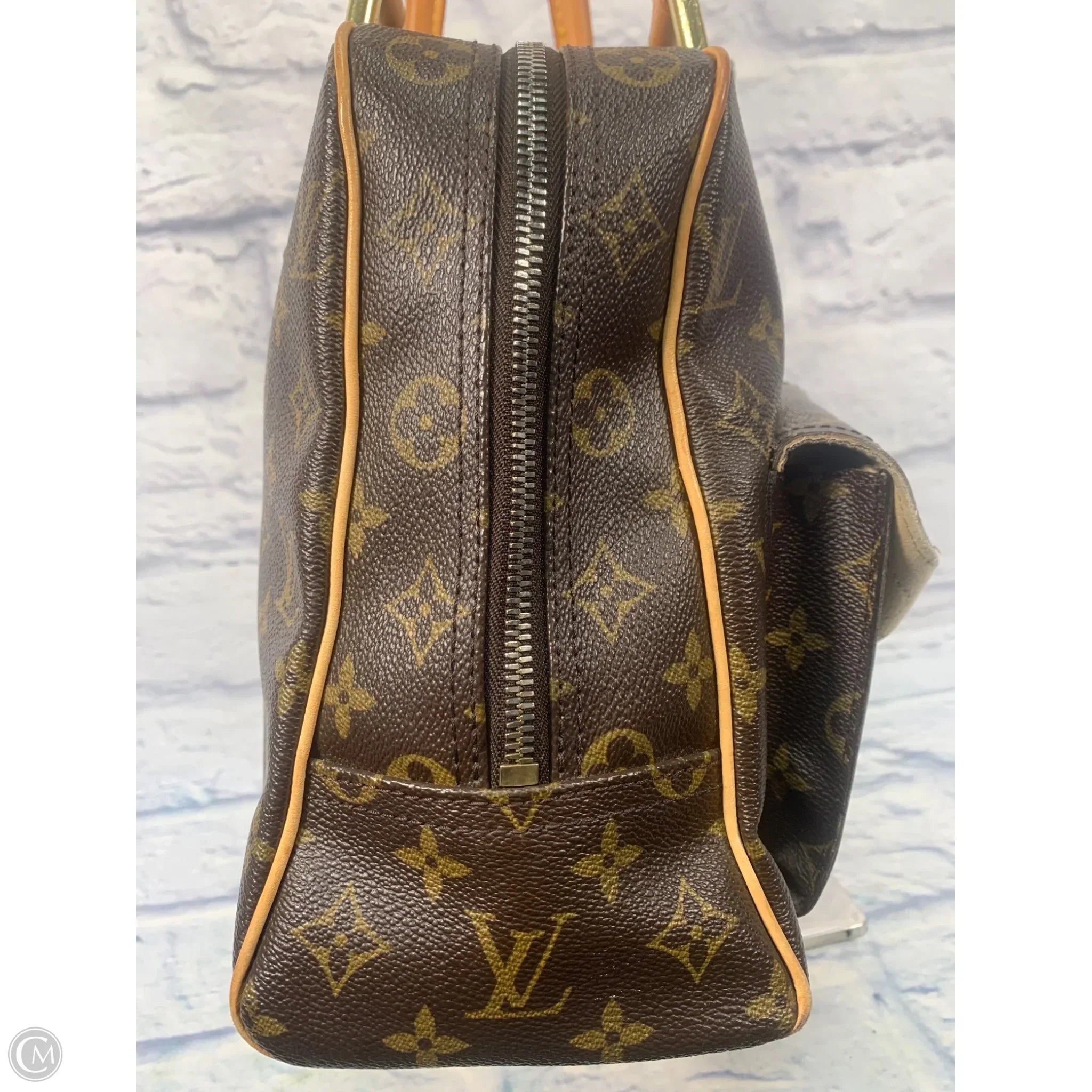 Handbag Luxury Designer By Louis Vuitton, Size: Large