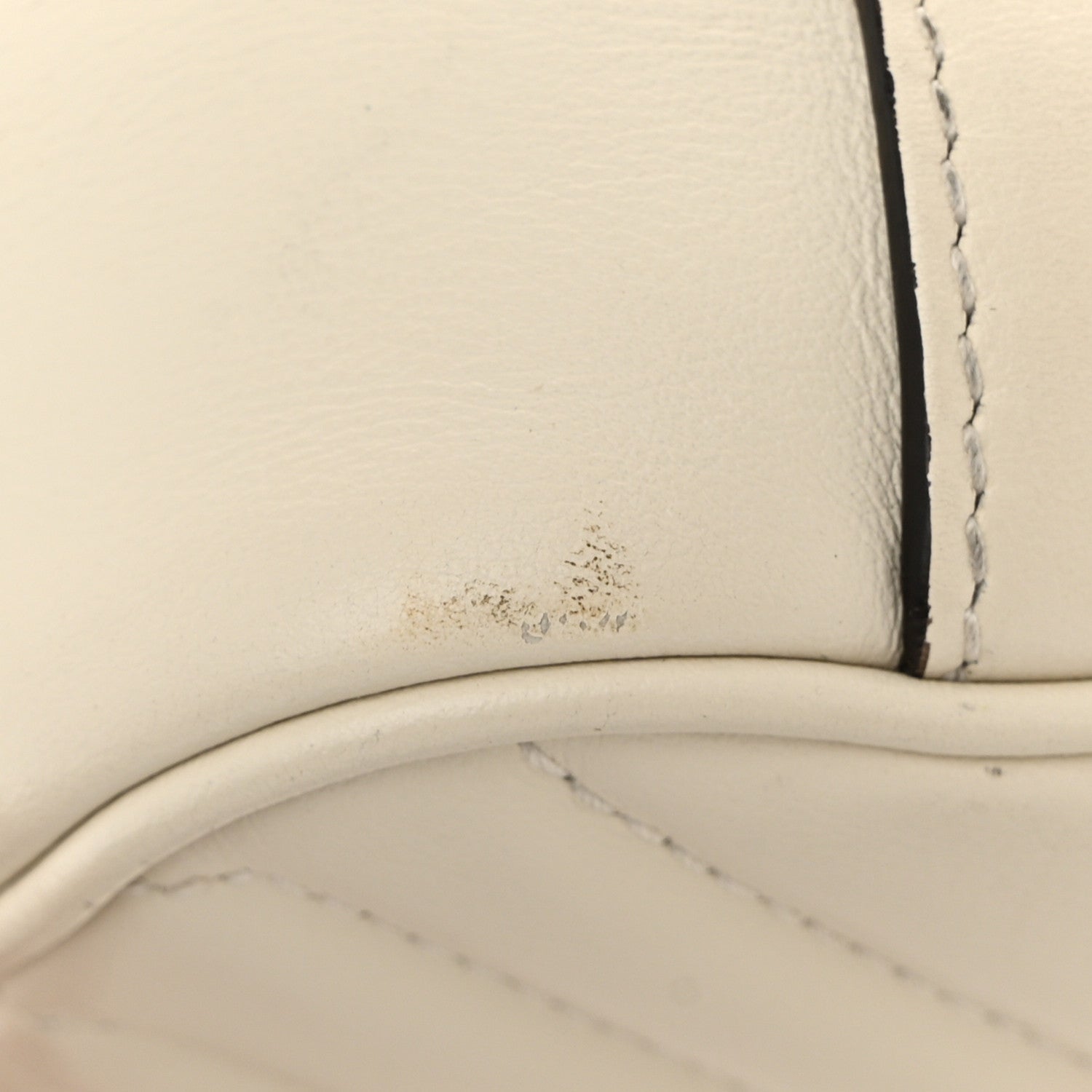 Calfskin Matelasse Small GG Marmont Shoulder Bag White
