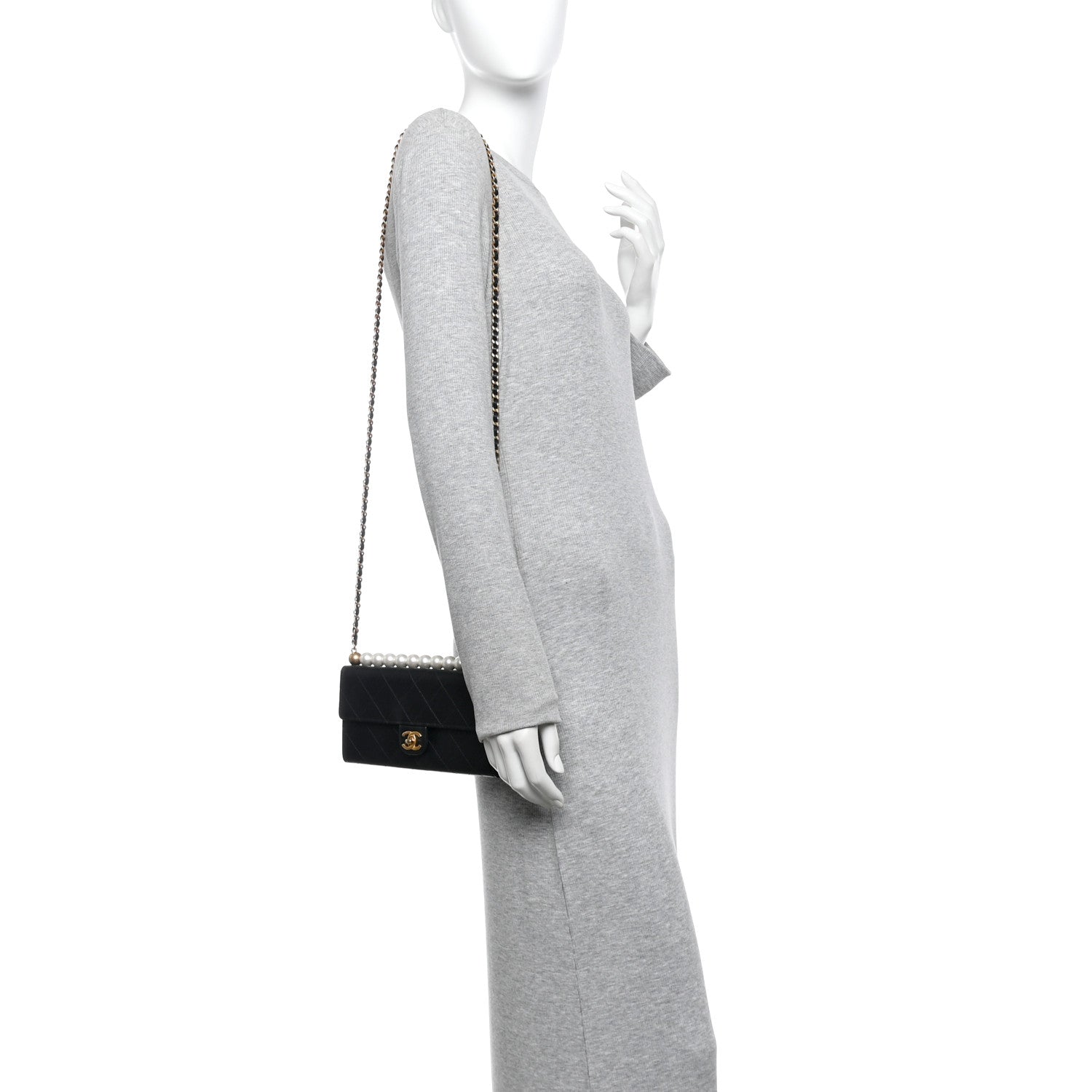 Goatskin Quilted Chic Pearls Clutch With Chain Black
