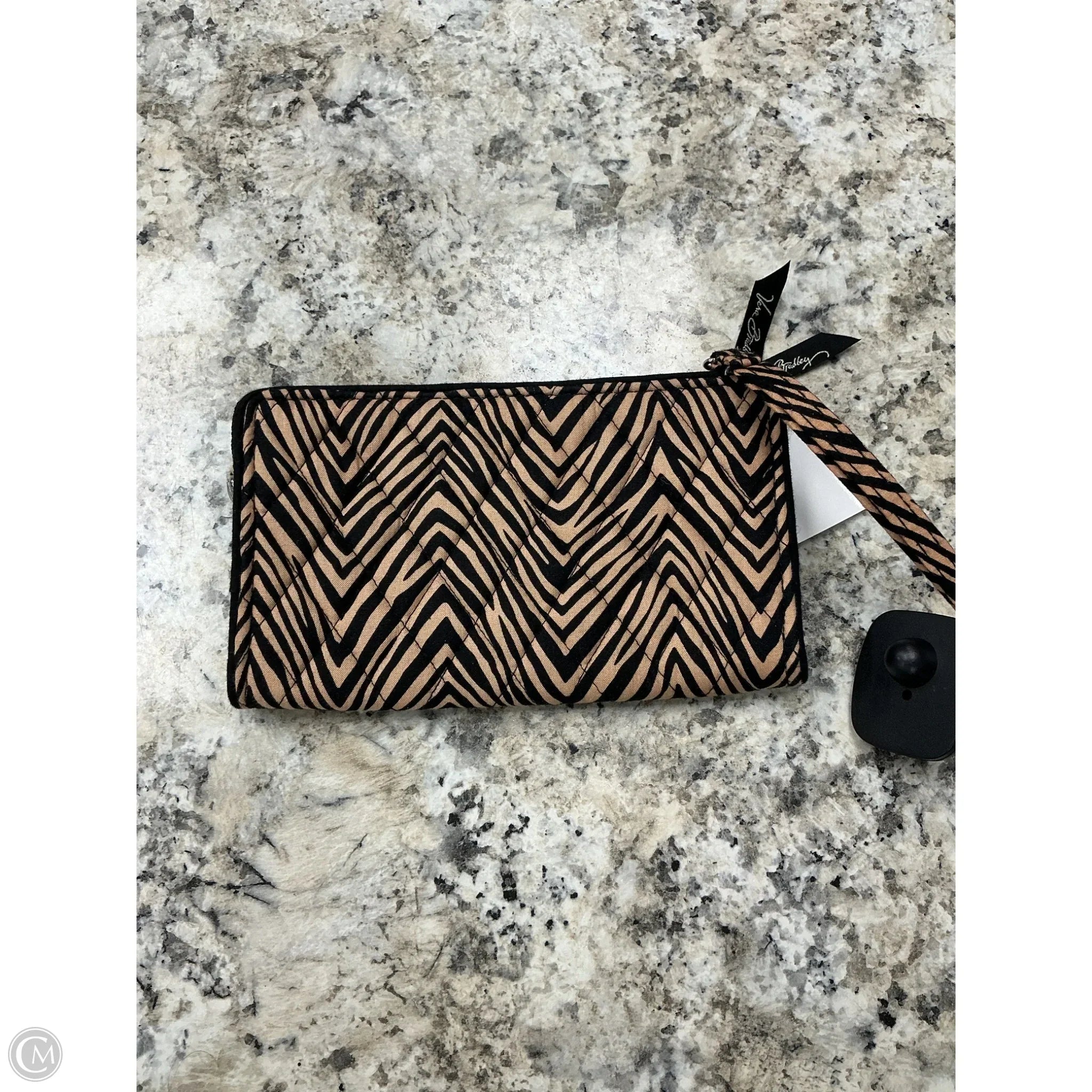 Wristlet By Vera Bradley, Size: Medium
