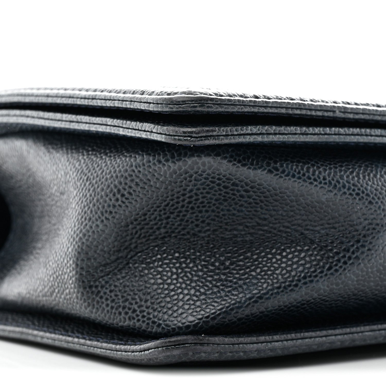Caviar Quilted New Medium Boy Flap Navy