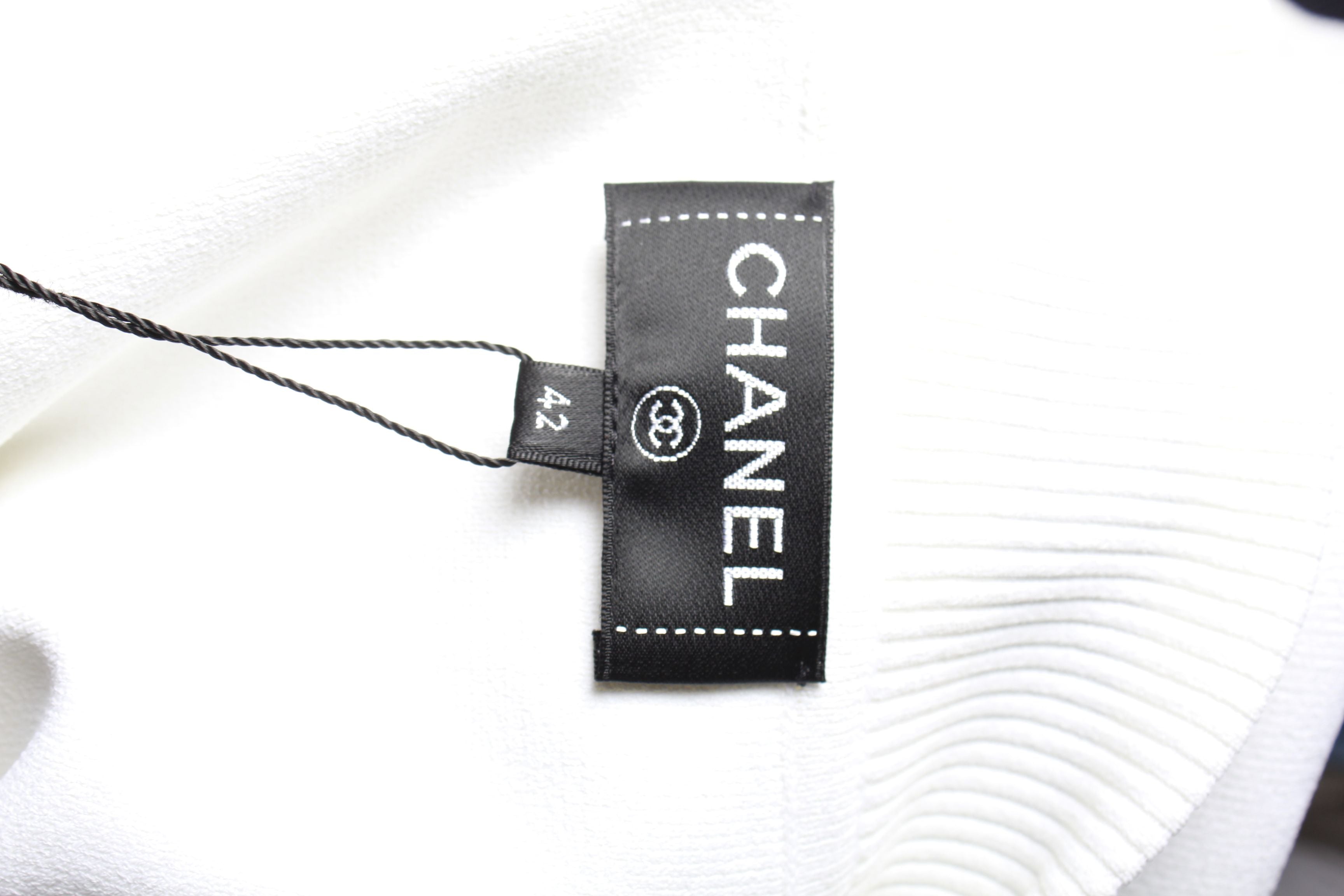 Women's Chanel Knit Blouson Jacket in White Rayon