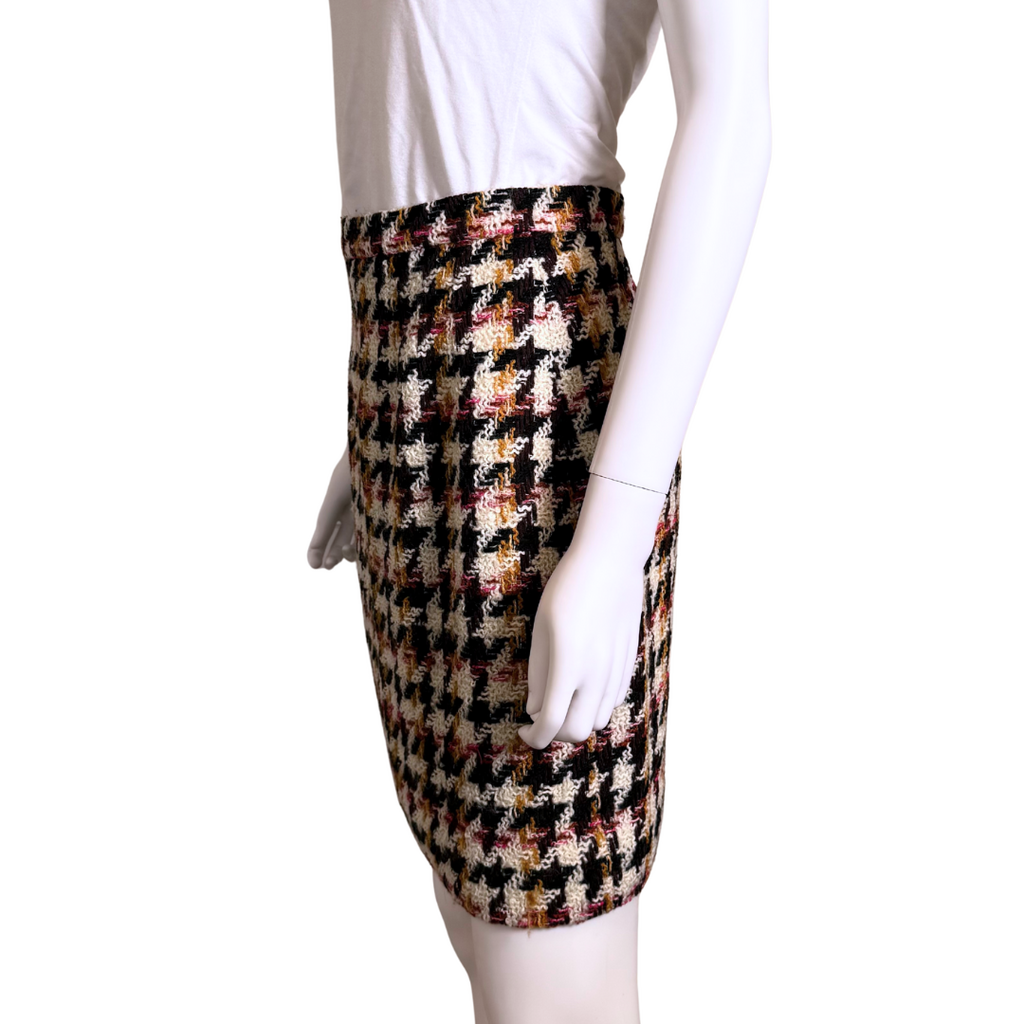 Chanel Boutique 1990s Houndstooth Wool/Silk Tweed Mini Skirt, 40