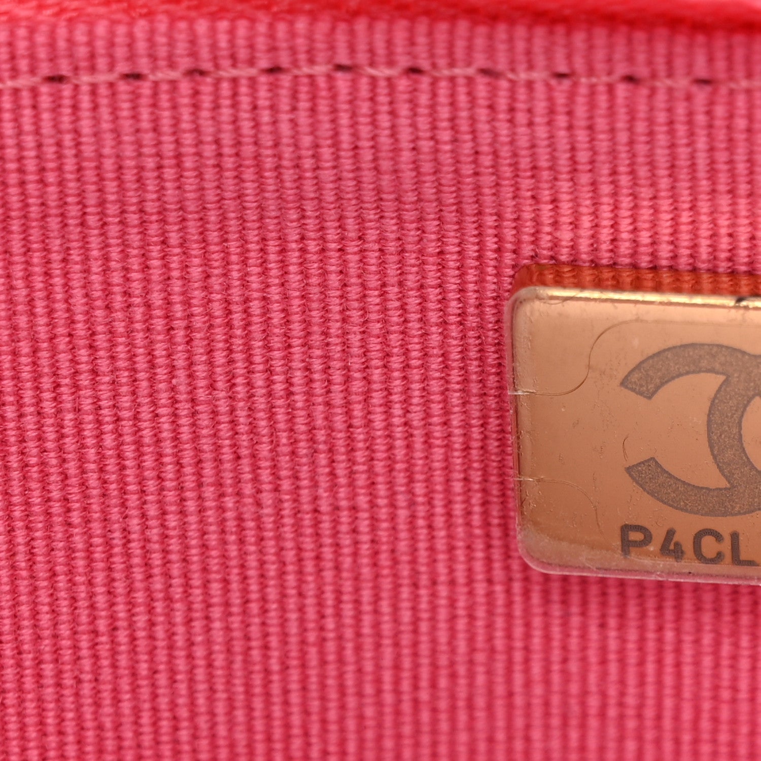 Caviar Quilted Wallet on Chain WOC Pink