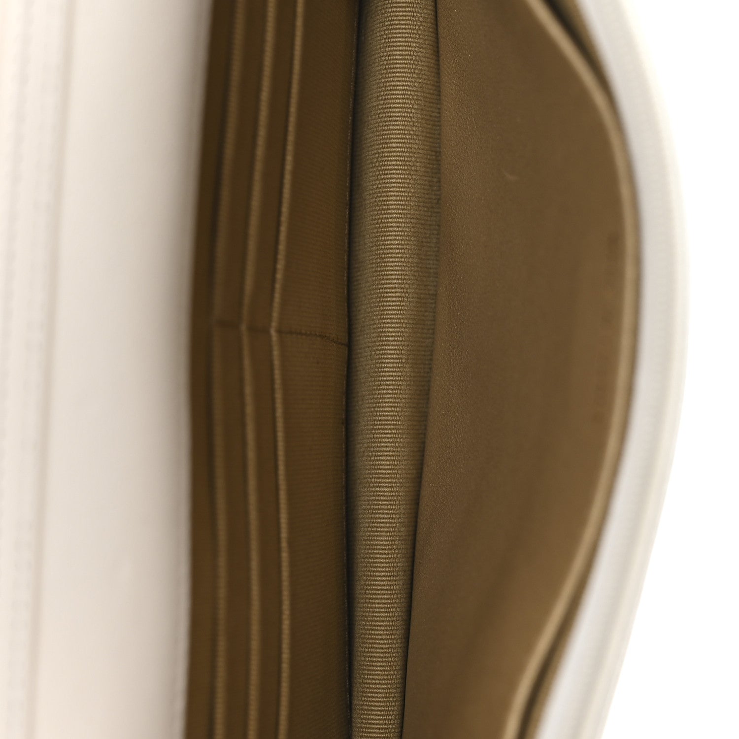 Lambskin Quilted CC Pearl Crush Wallet on Chain WOC White