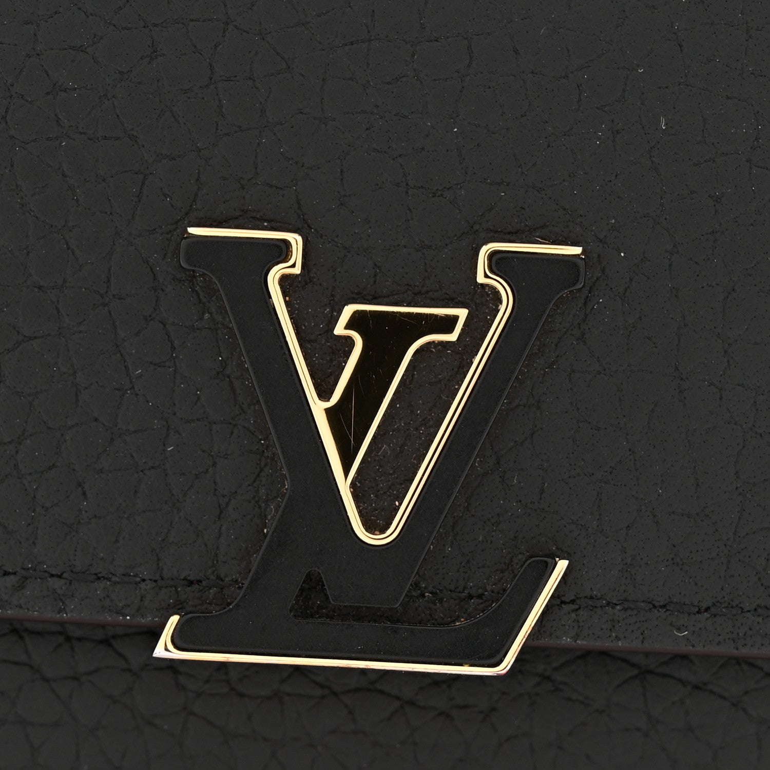 Taurillon Capucines Compact Wallet Black