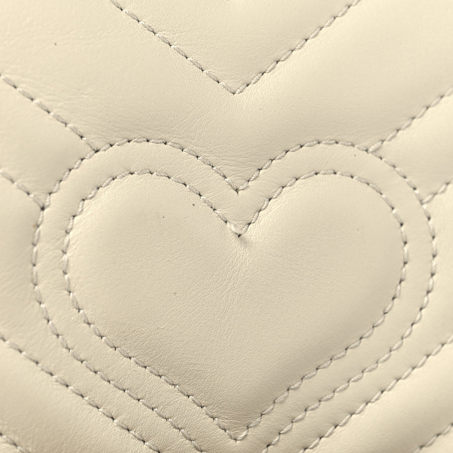 Calfskin Matelasse Super Mini GG Marmont Shoulder Bag White