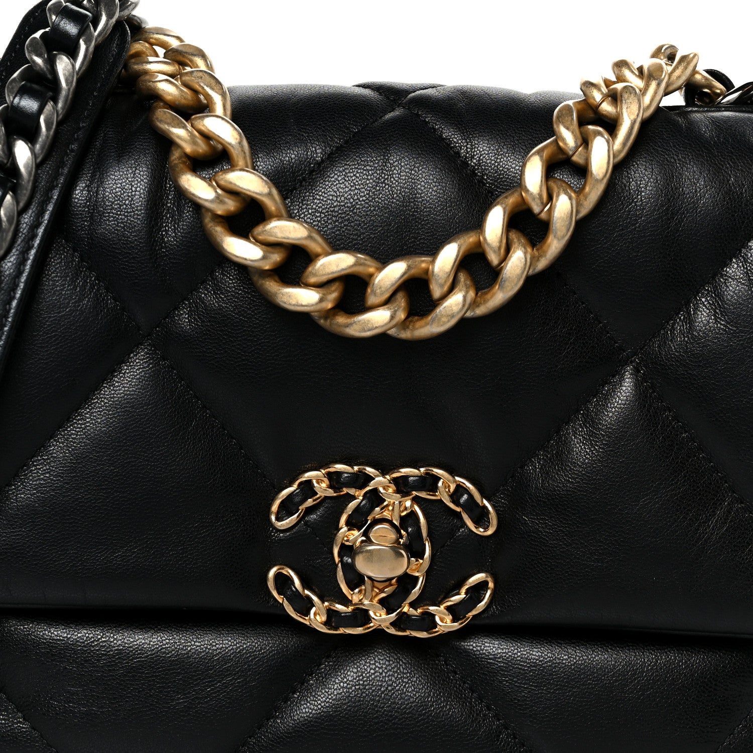 Shiny Goatskin Quilted Medium Chanel 19 Flap Black