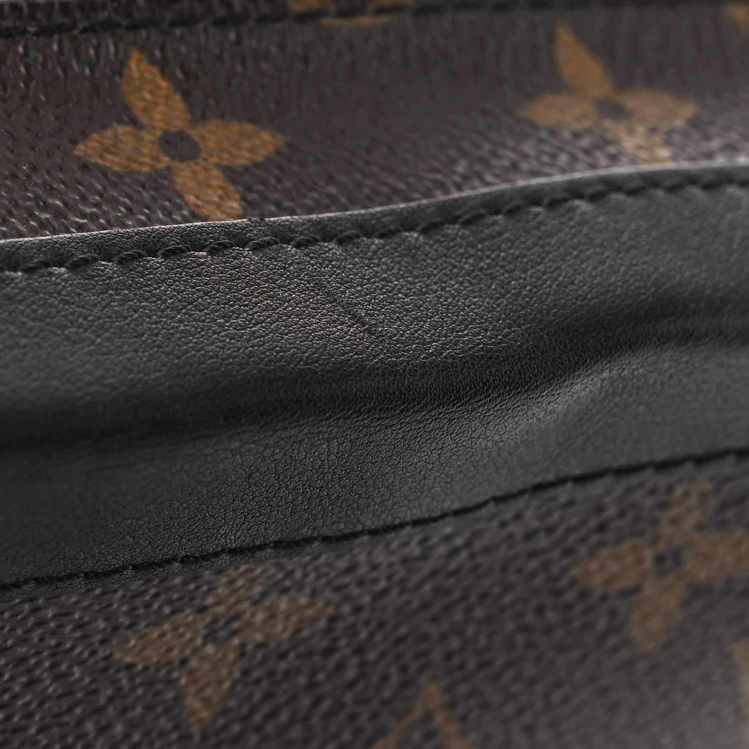 Monogram Solar Ray Soft Trunk