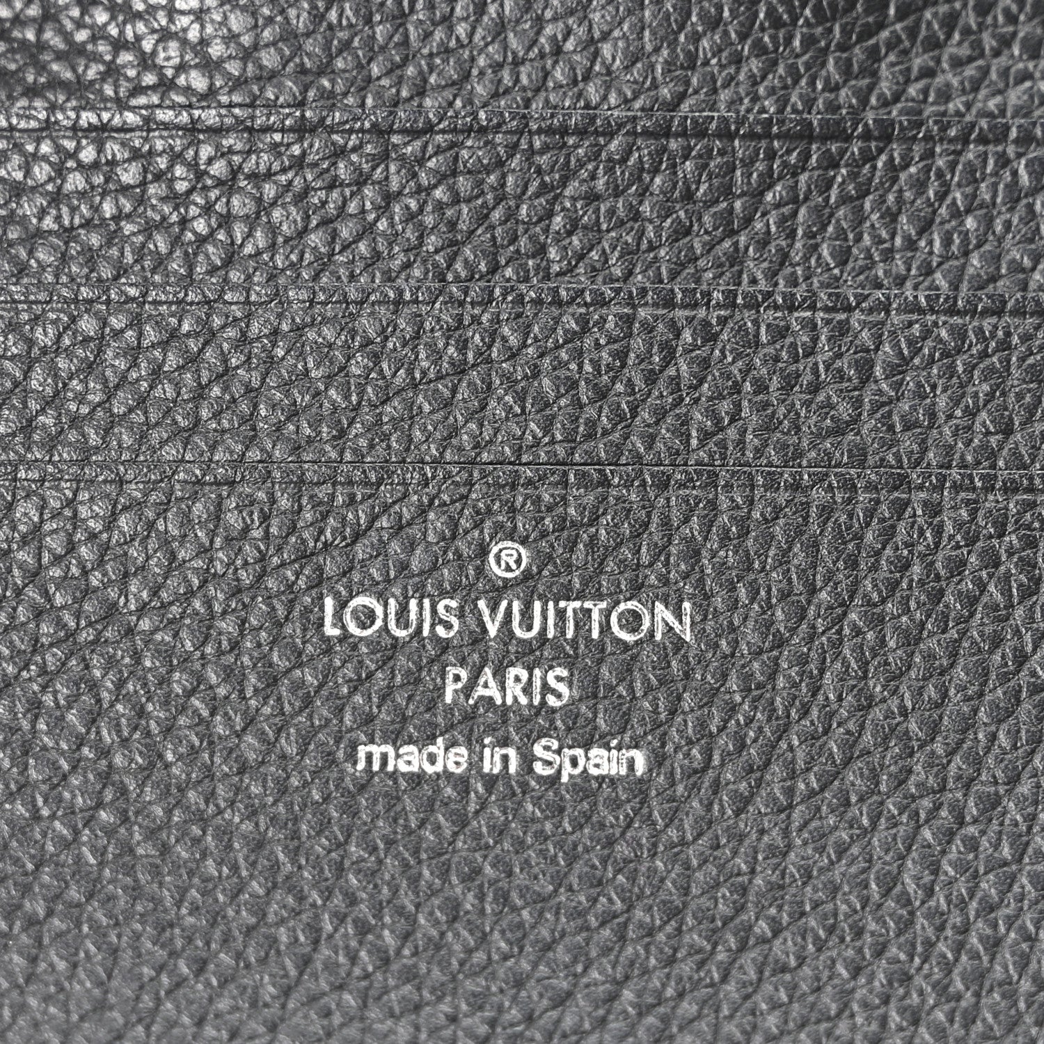 Calfskin Nano Lockme Bucket Black