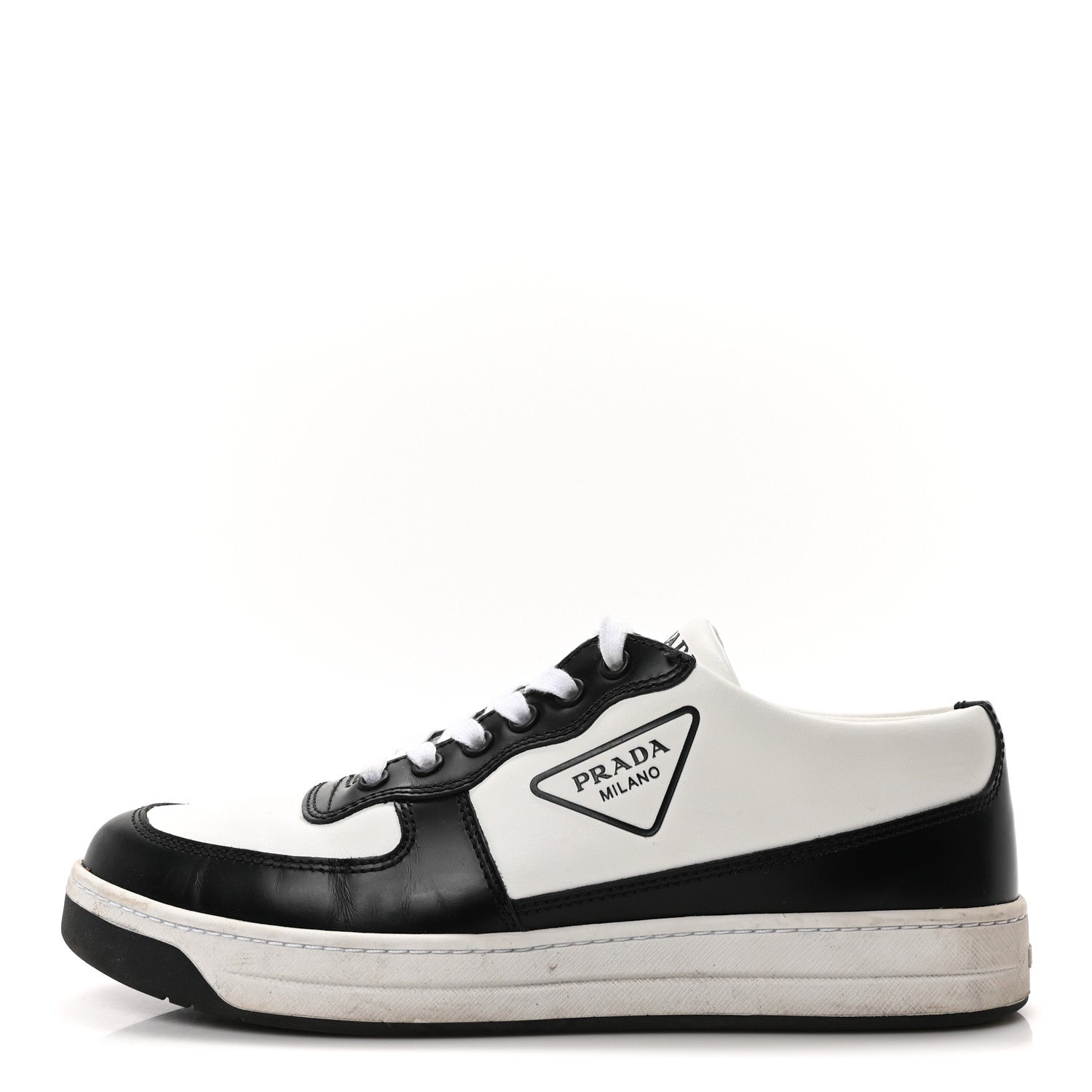 Spazzolato Rois Vitello Soft Triangle Logo Womens Low Top Sneakers 39 White Black