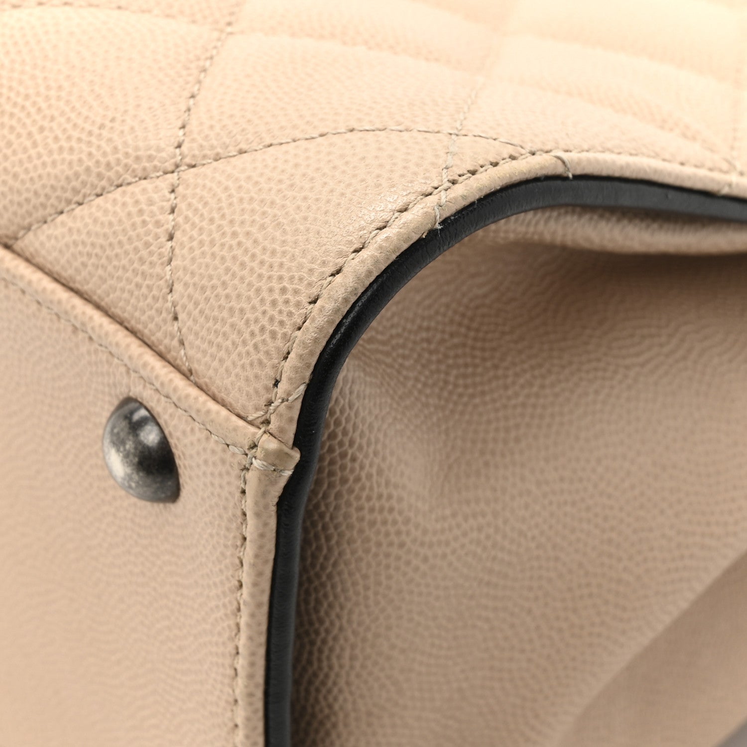 Caviar Quilted Medium CC Bucket Bag Beige