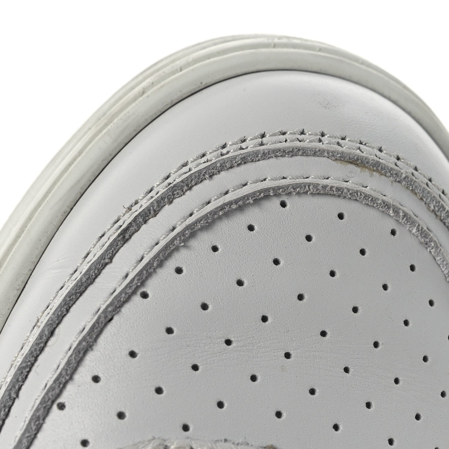 Calfskin Womens CC Sneakers 39.5 White