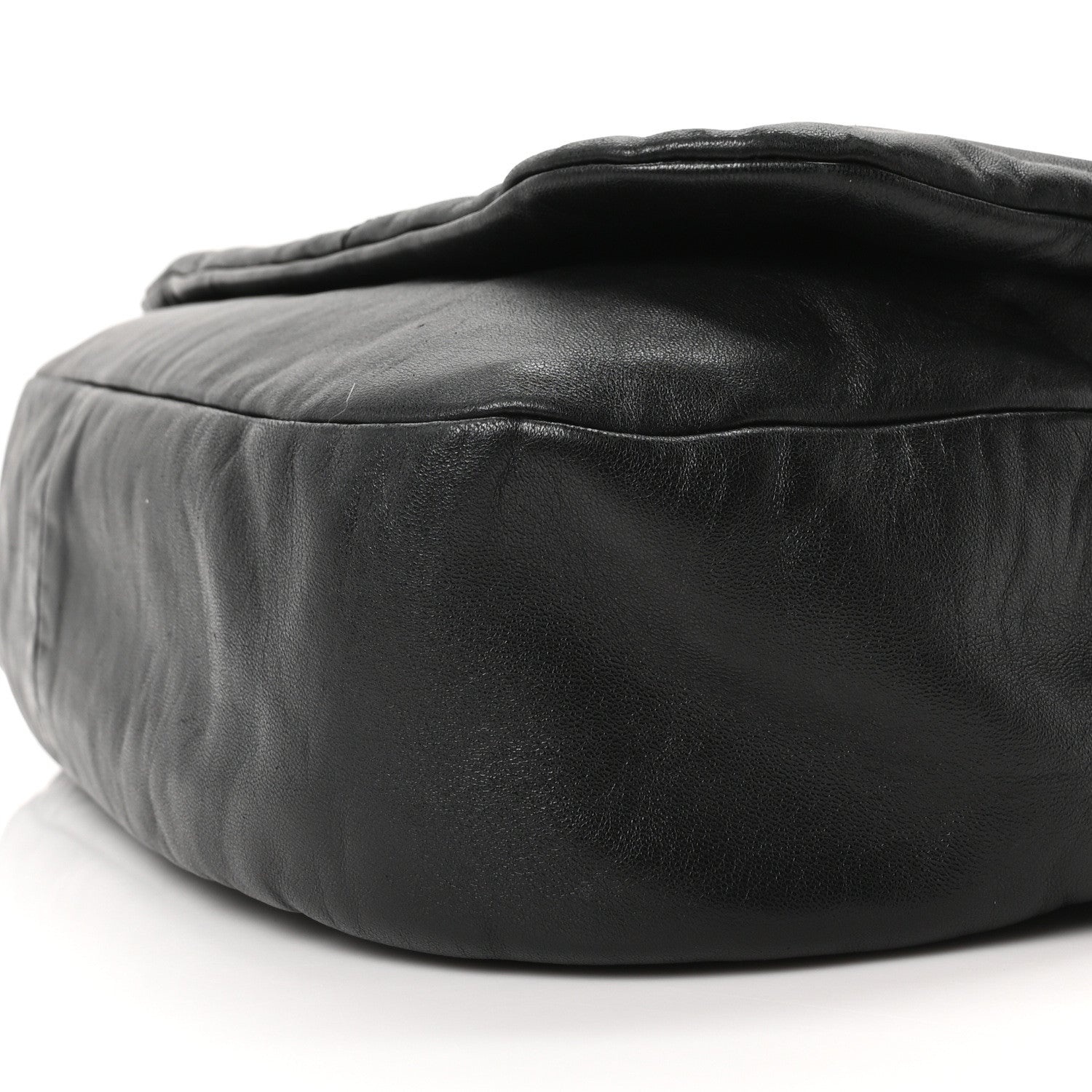 Lambskin Matelasse Monogram Large Jamie 4.3 Black