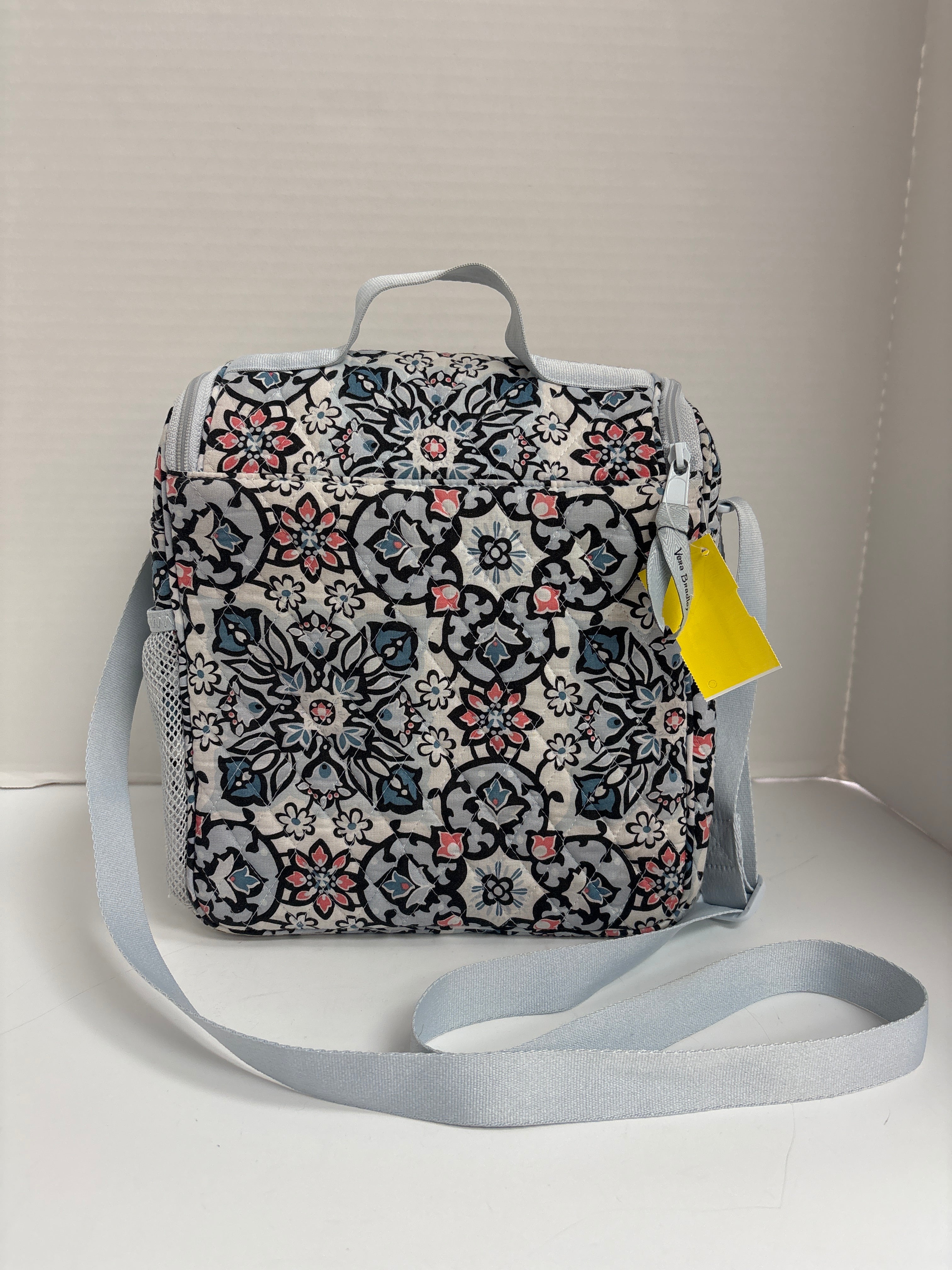 Luggage By Vera Bradley, Size: Medium