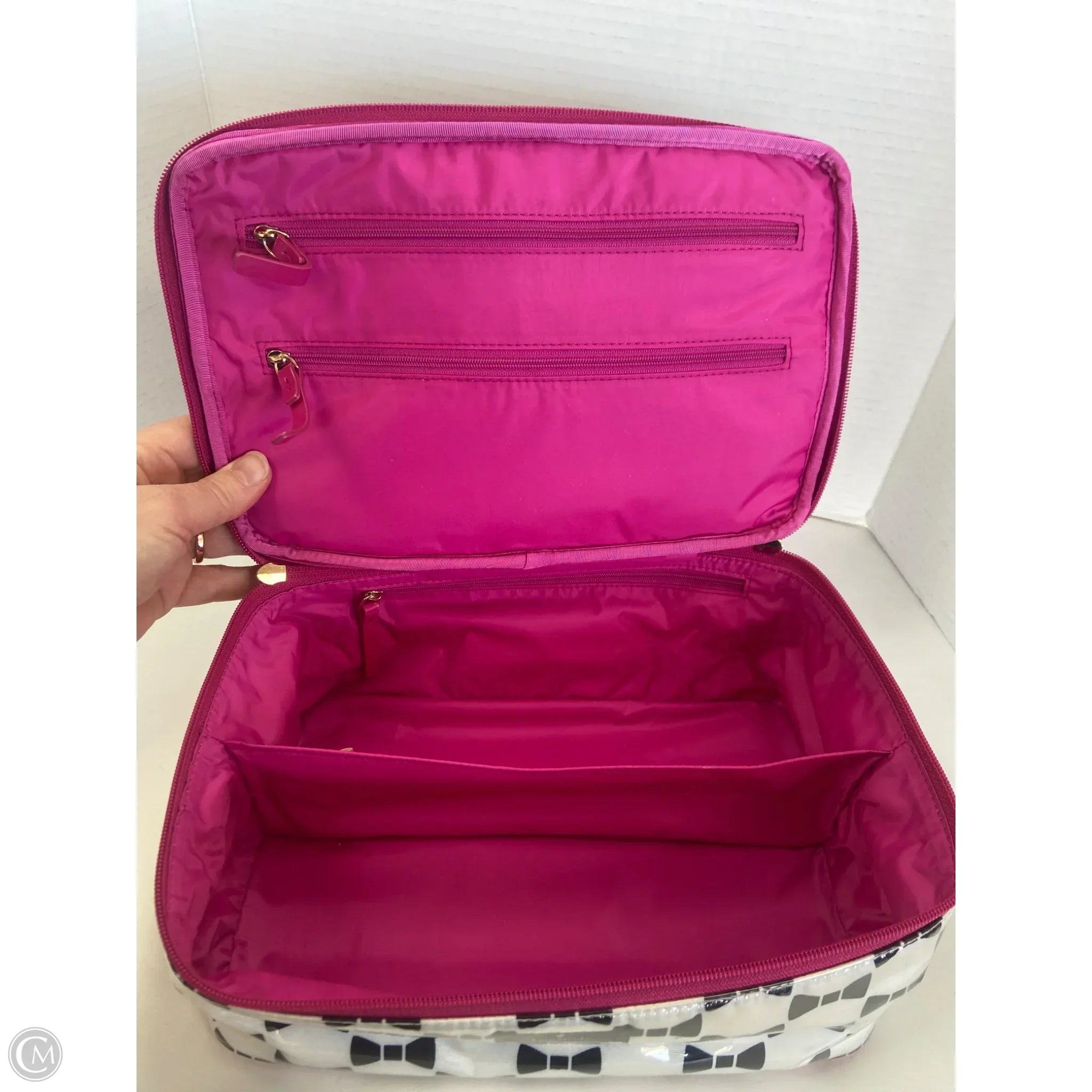 Makeup Bag Designer By Kate Spade, Size: Large