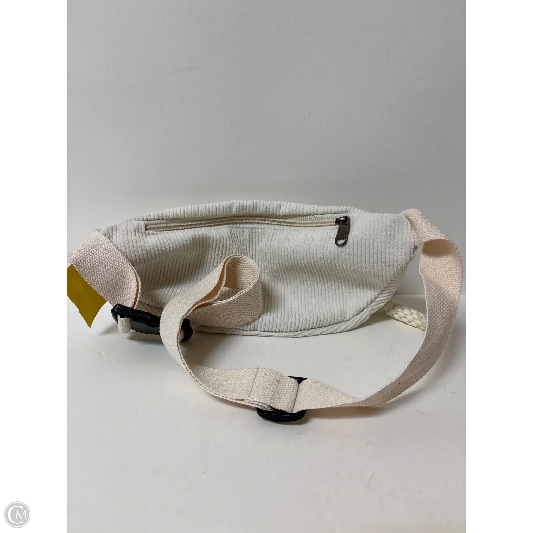 Belt Bag By Clothes Mentor, Size: Large