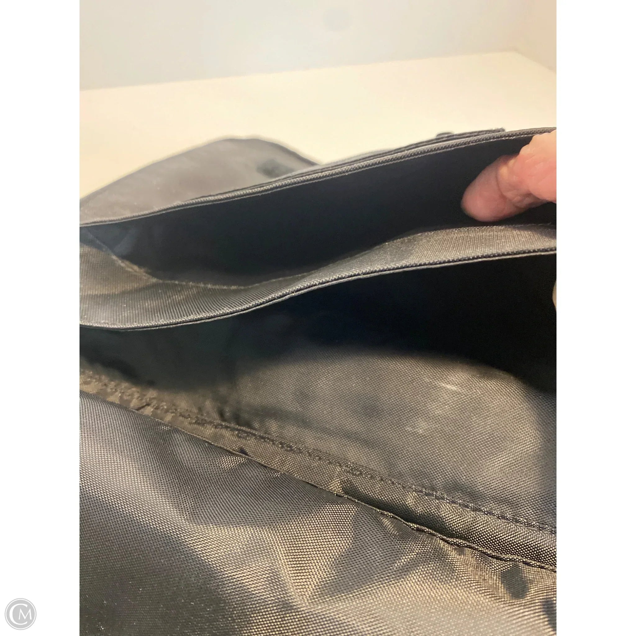 Handbag By Clothes Mentor, Size: Medium