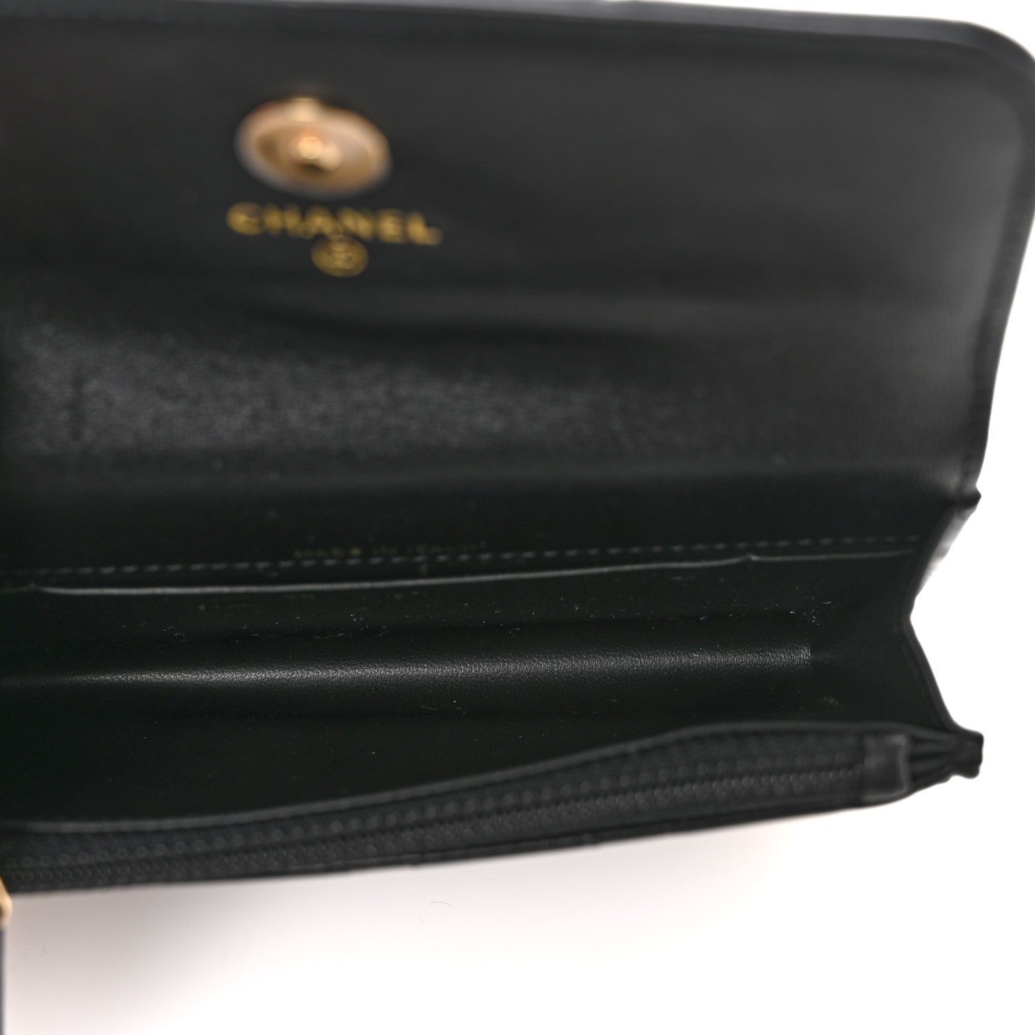 Lambskin Quilted Flap Card Holder With Cuff L Black