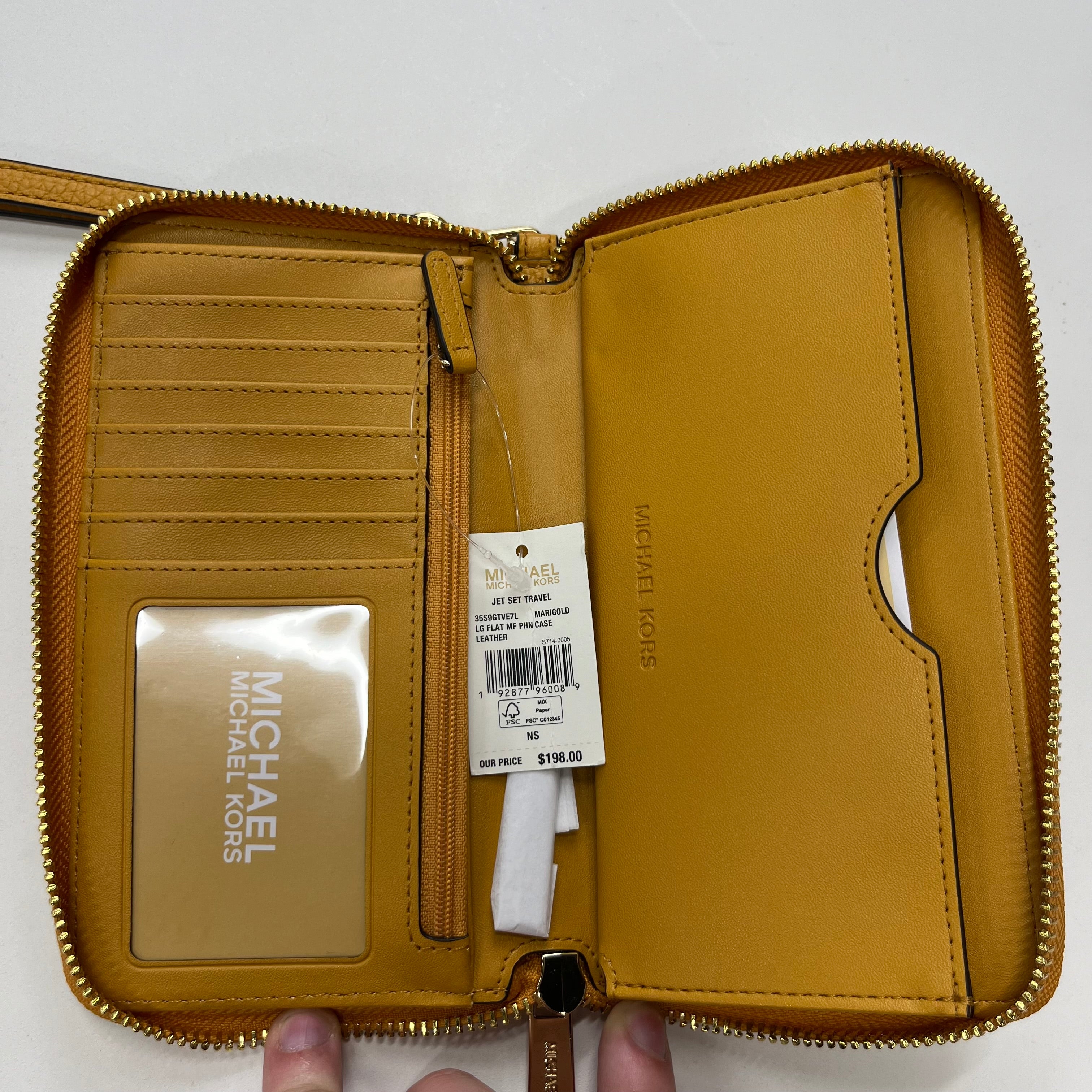 Wristlet Michael Kors NWT, Size Medium