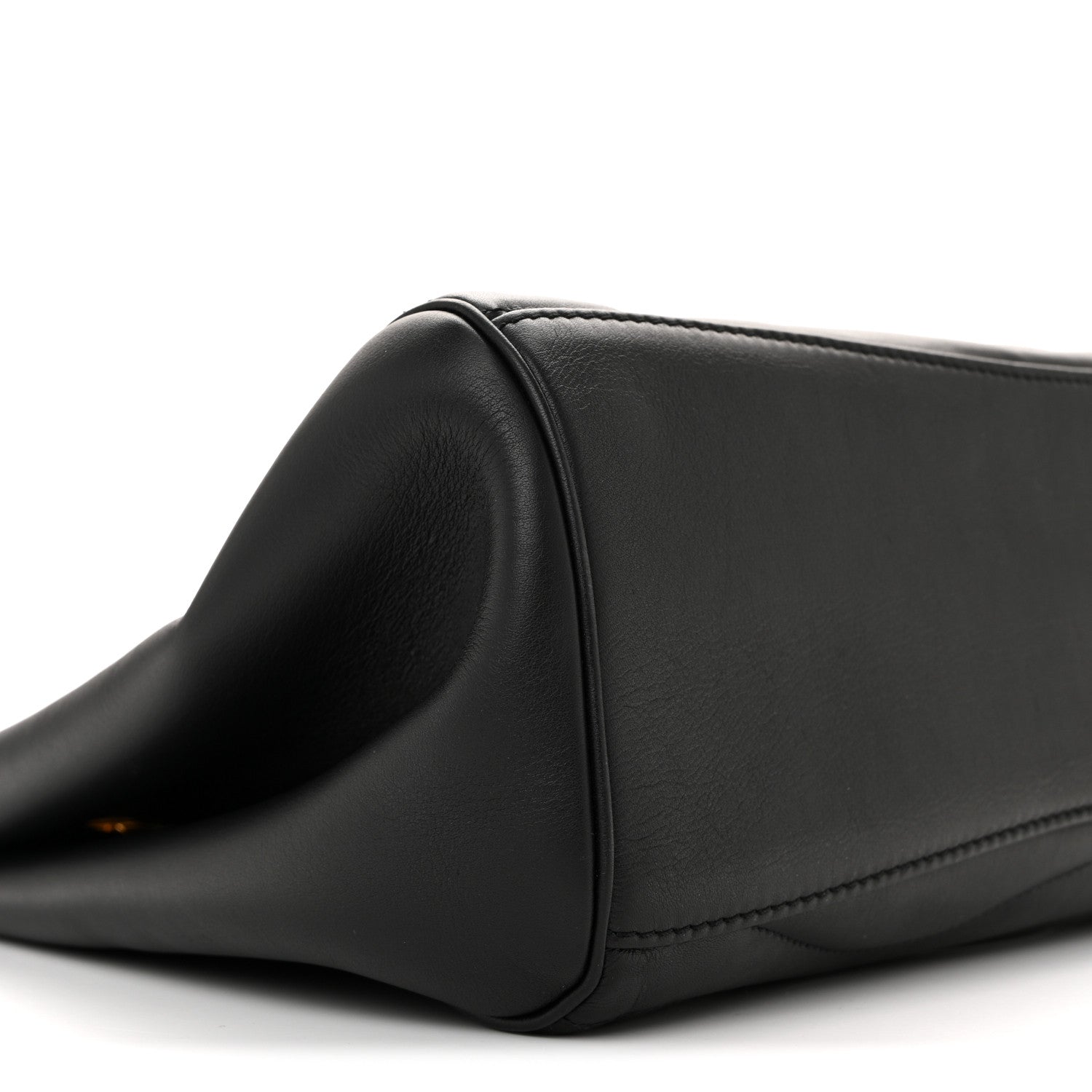 Calfskin New Wave Chain Tote Black