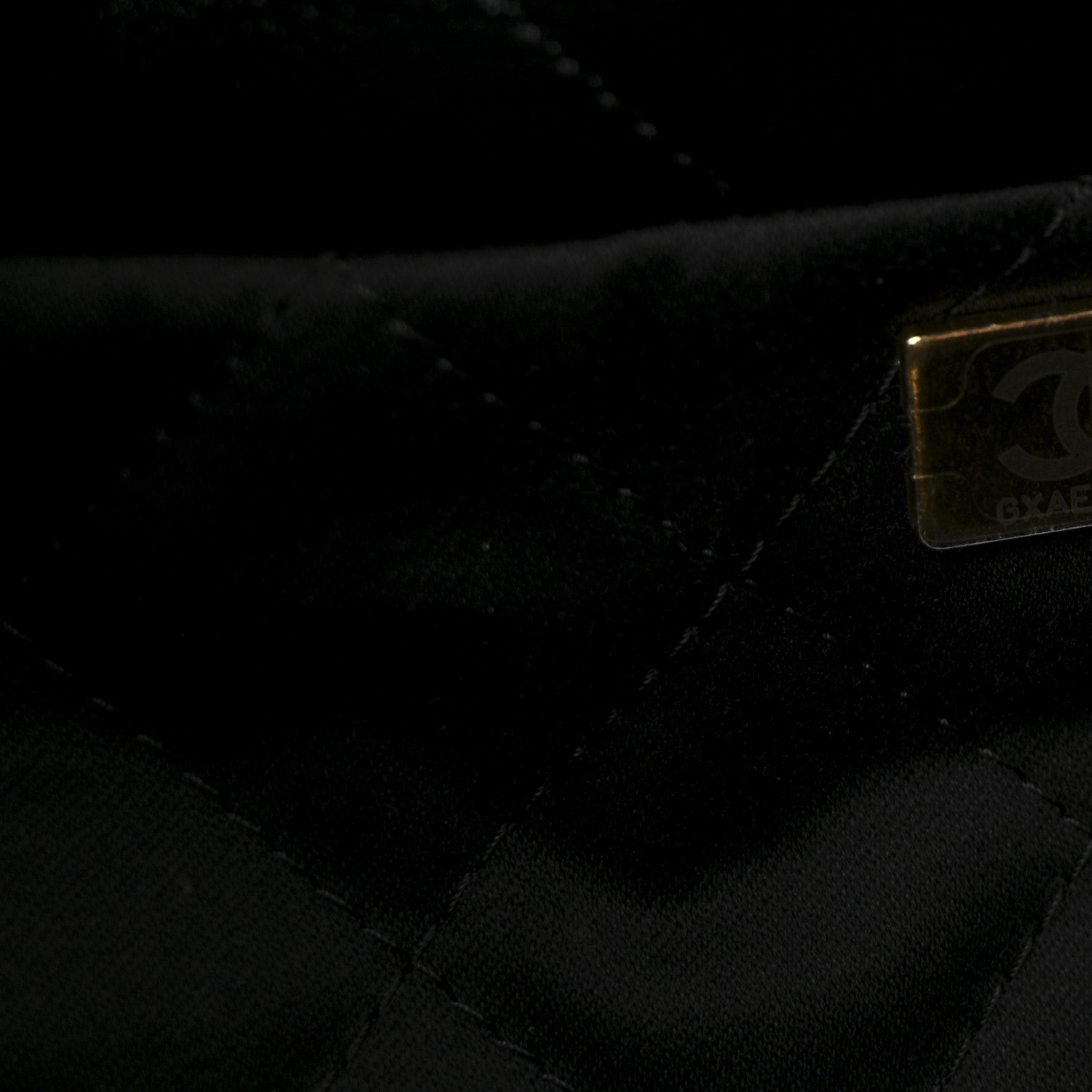 Shiny Calfskin Quilted Small Chanel 22 Black