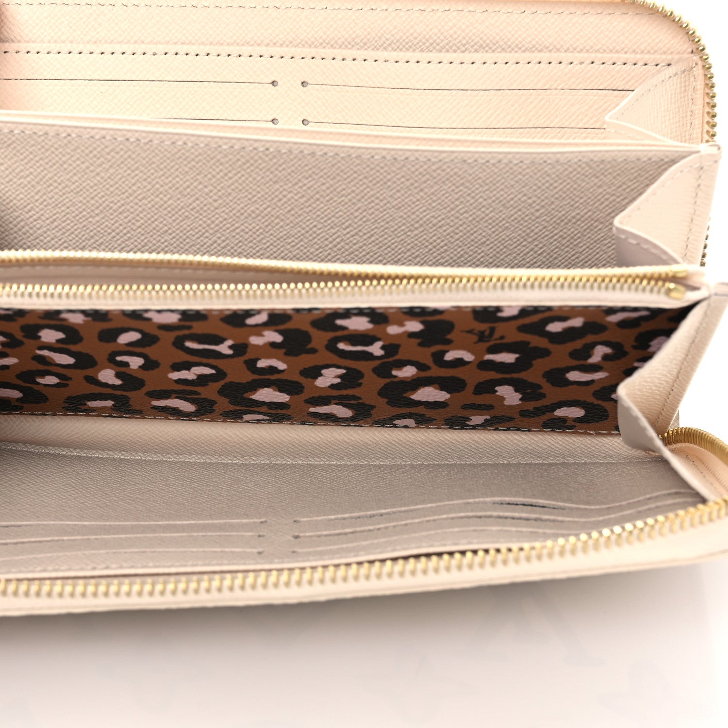 Monogram Giant Wild At Heart Zippy Wallet Creme