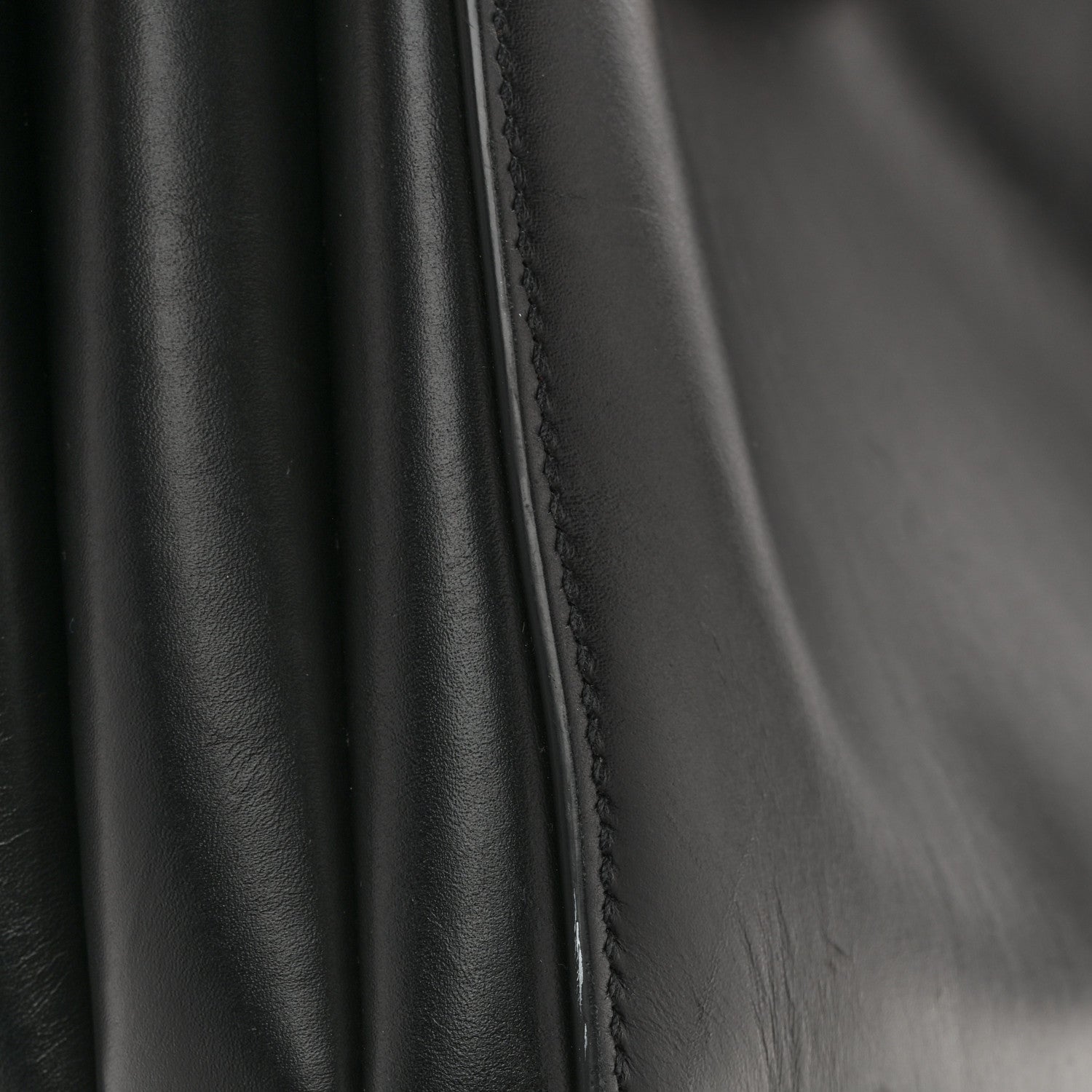 City Calfskin Bibliotheque XL Tote Black