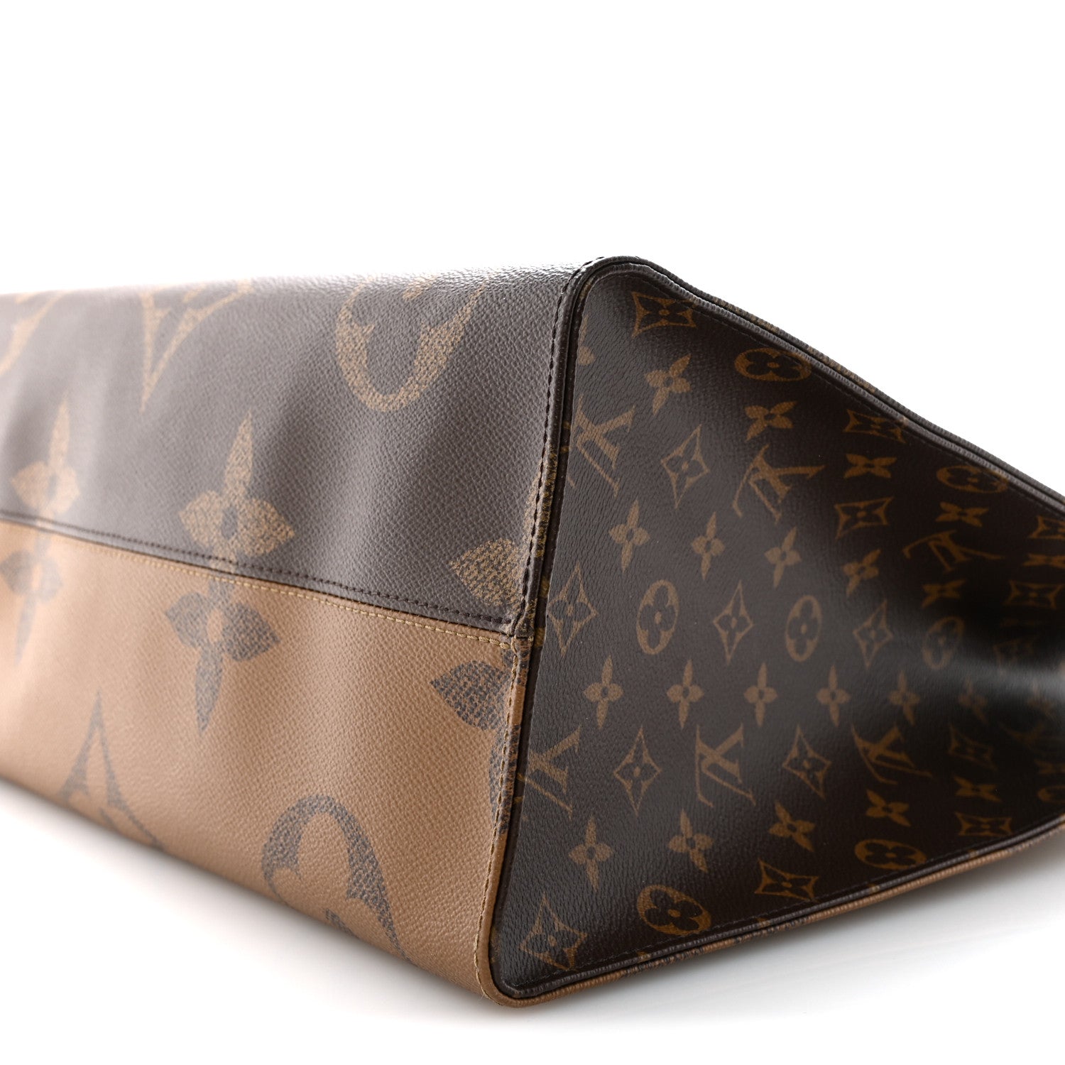 Reverse Monogram Giant Onthego GM