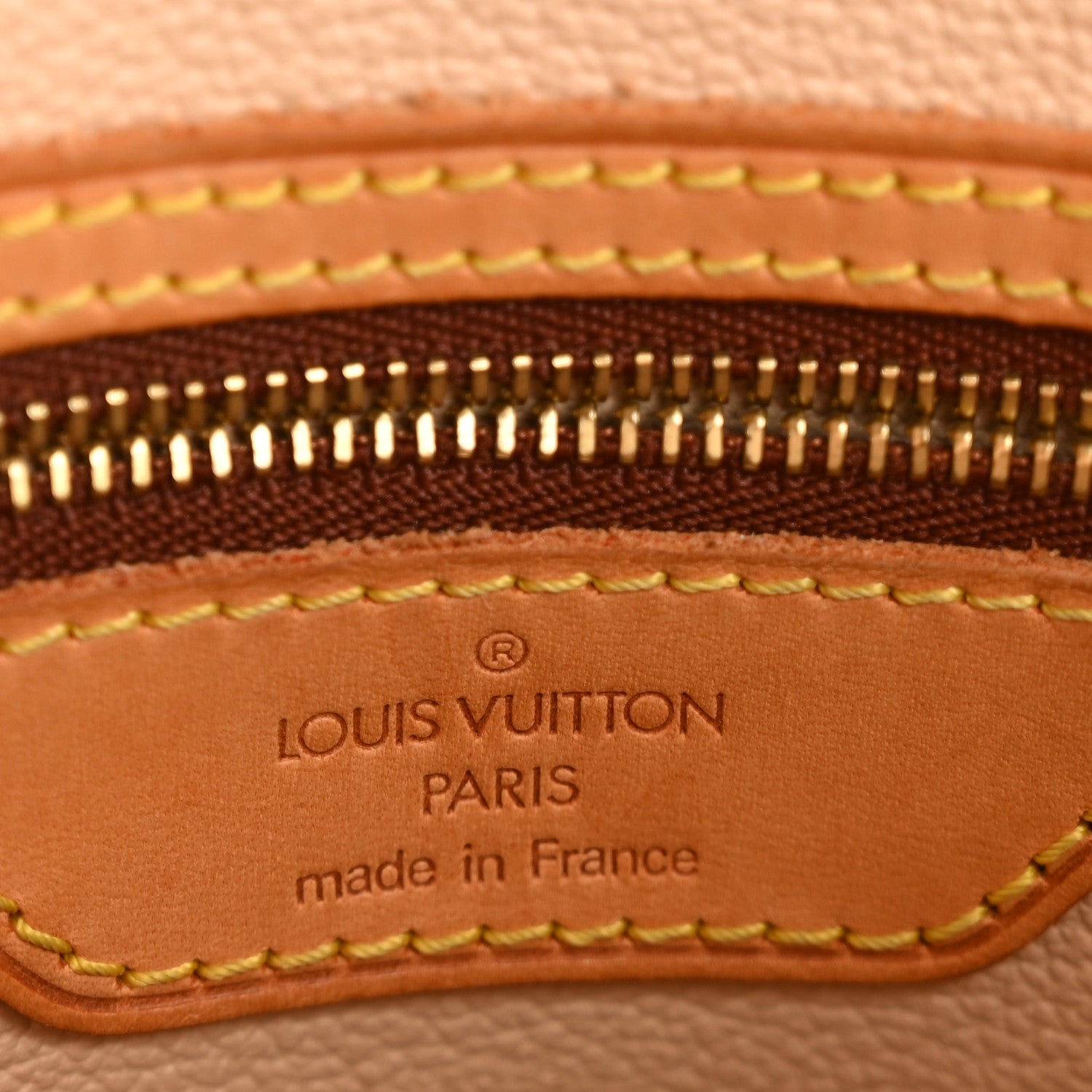 Monogram Petit Bucket 23