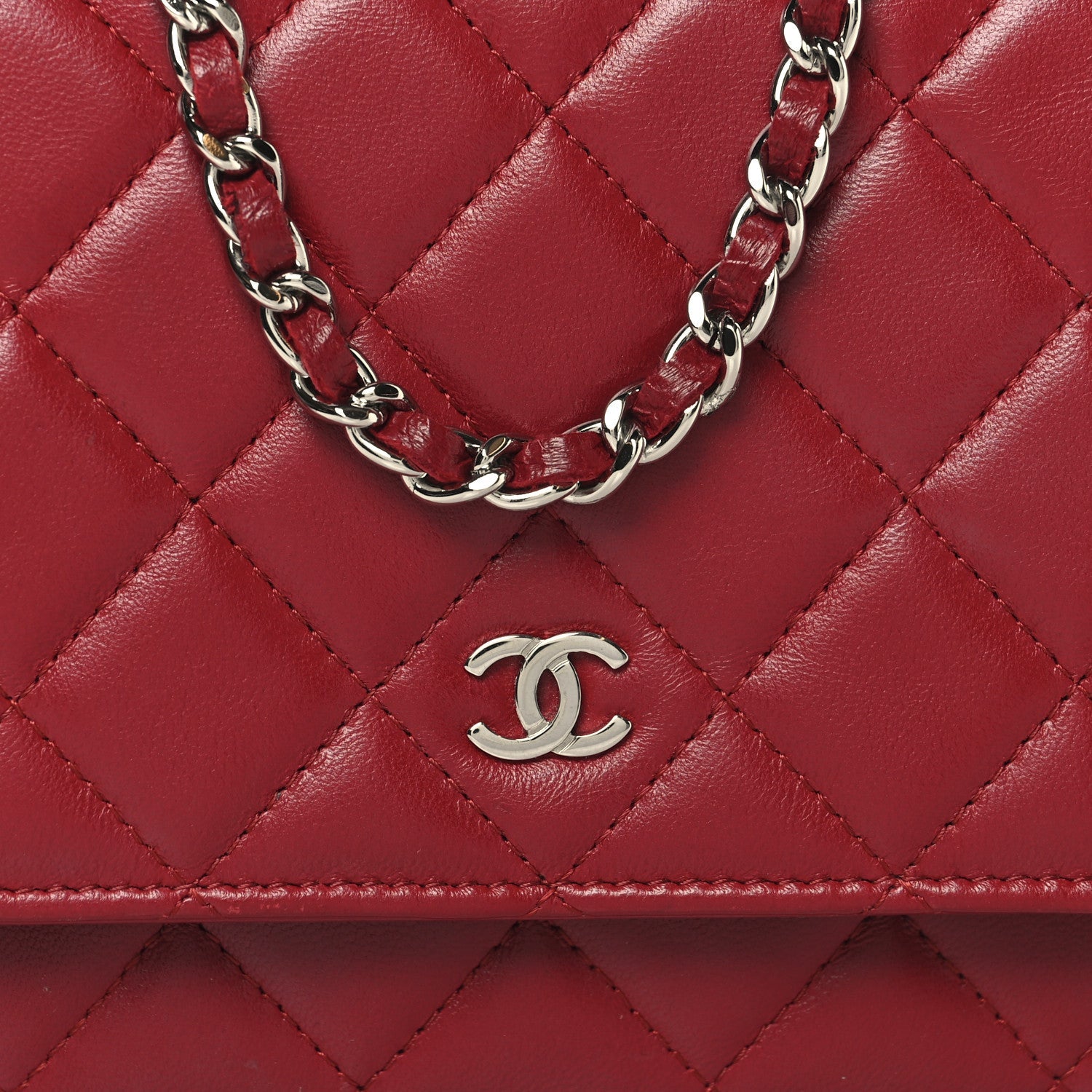 Lambskin Quilted Wallet On Chain WOC Red
