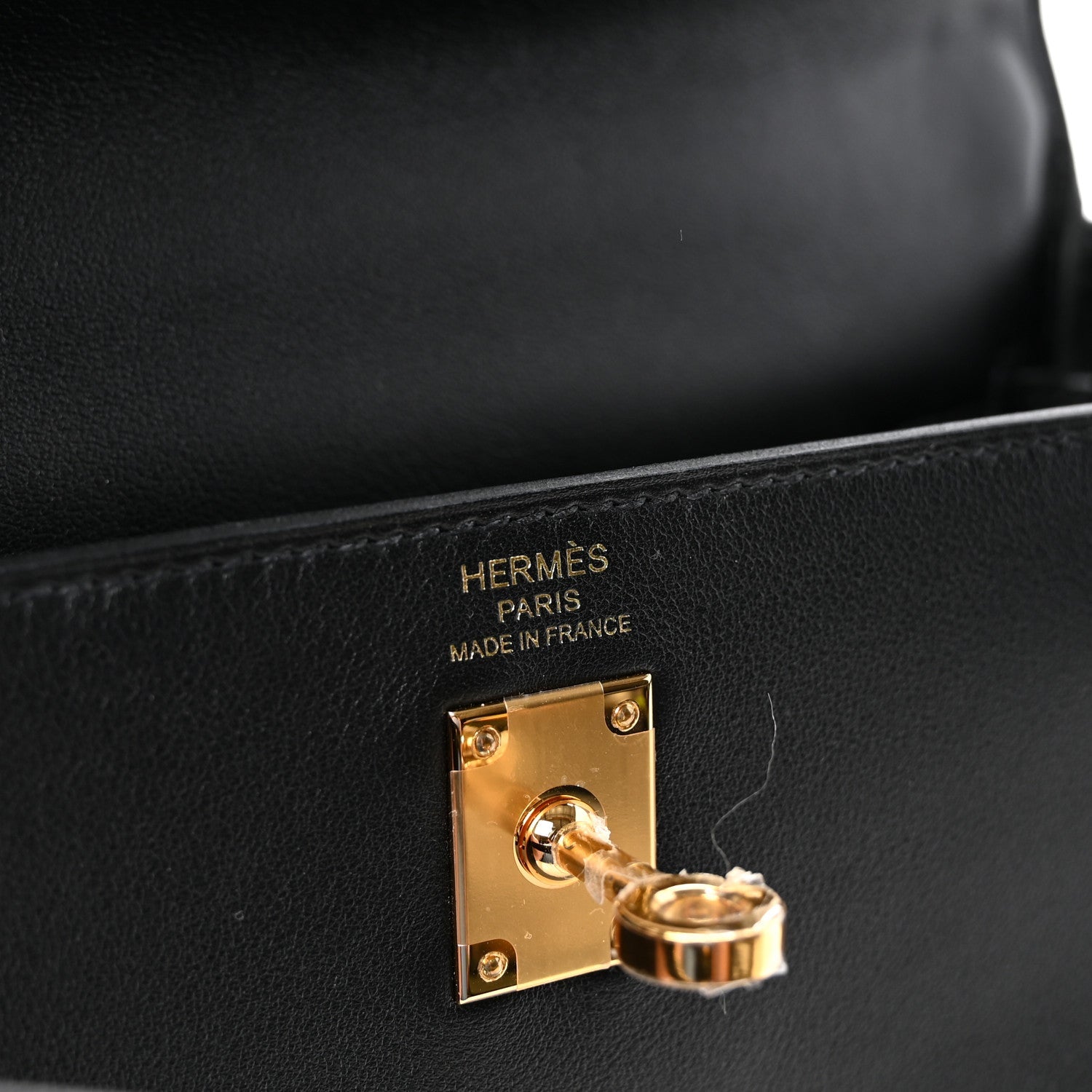 Cheri Calfskin Kelly 25 Black