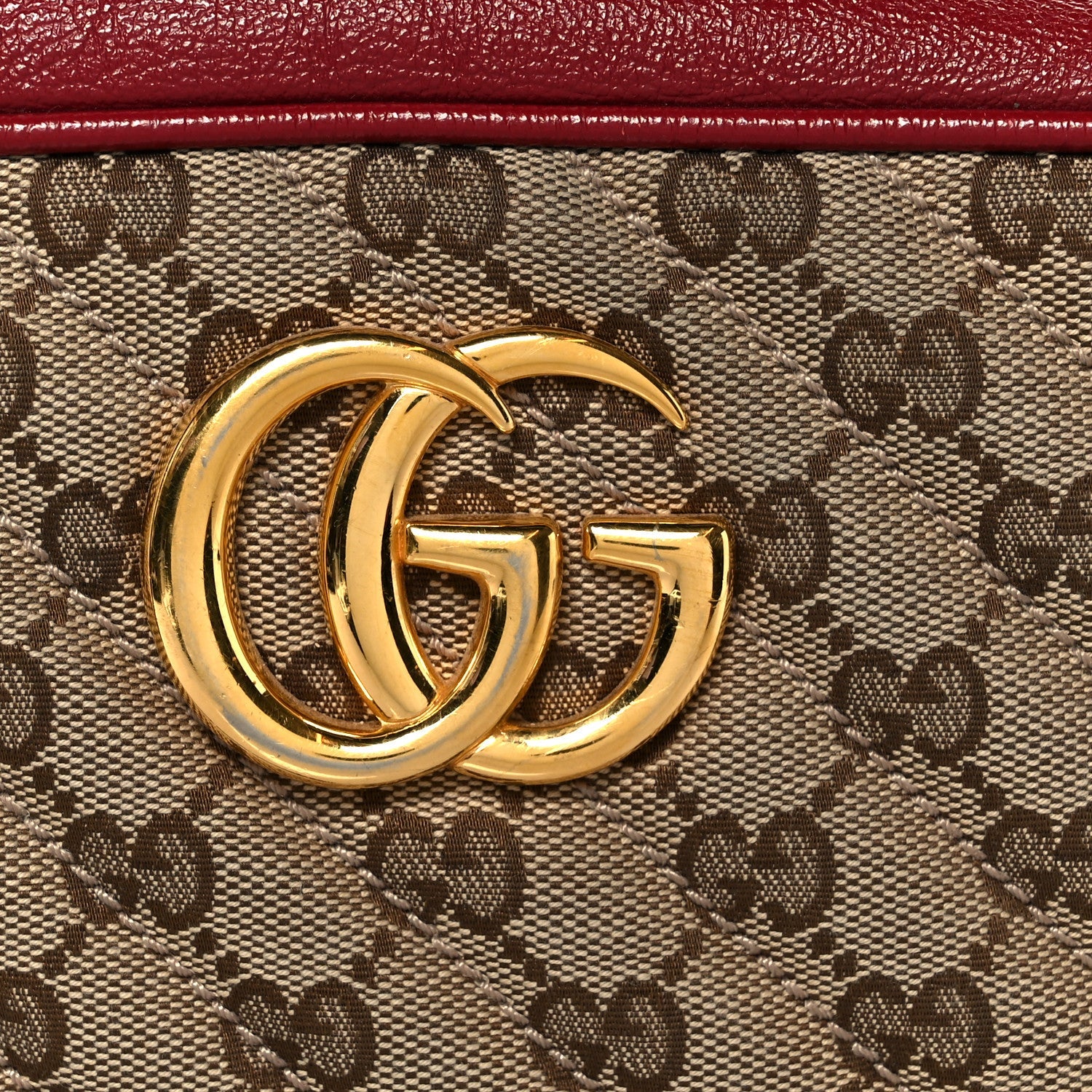 Monogram Azalea Calfskin Matelasse Diagonal Small GG Marmont Chain Shoulder Bag Beige Ebony New Cherry Red