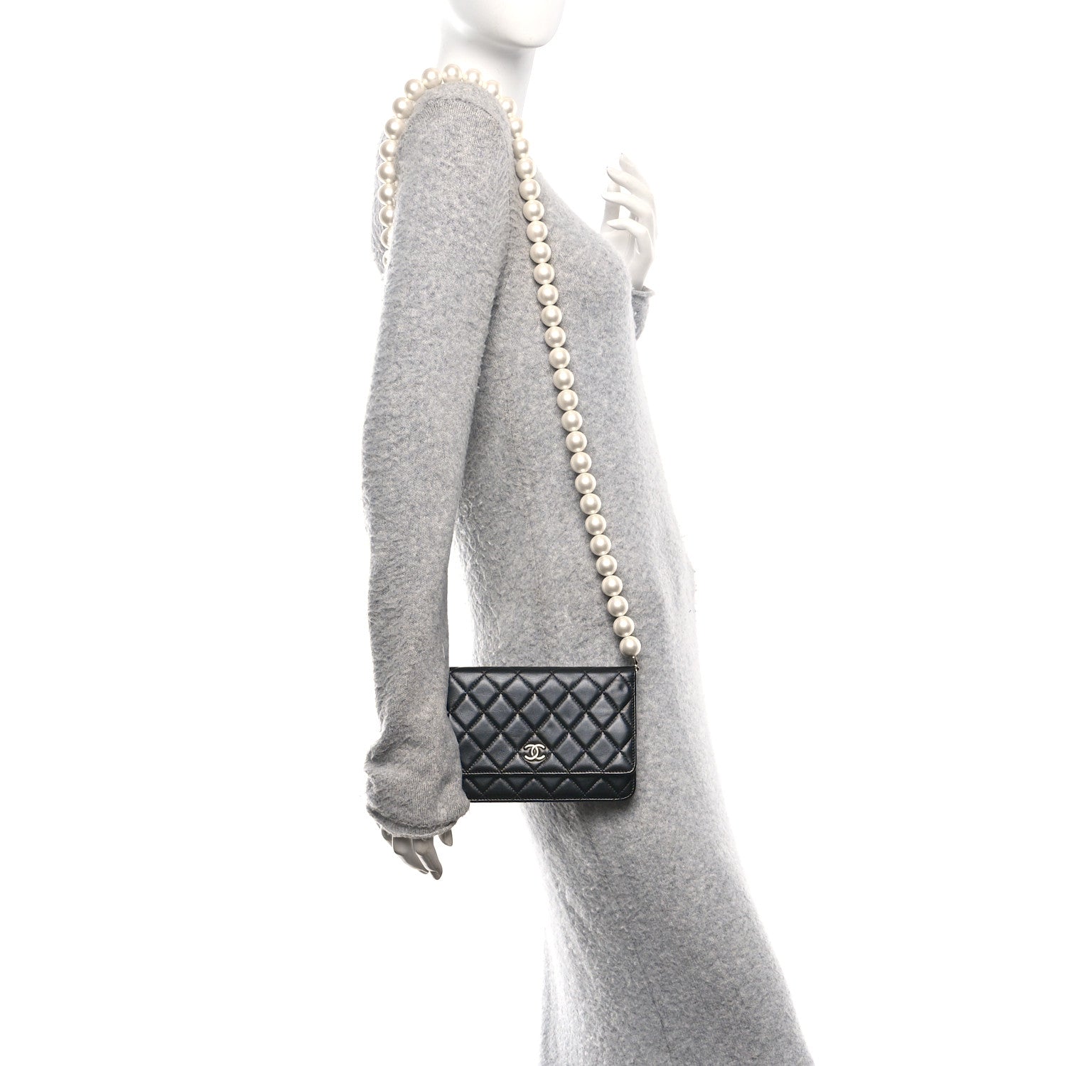 Lambskin Quilted Pearl Wallet On Chain WOC Black
