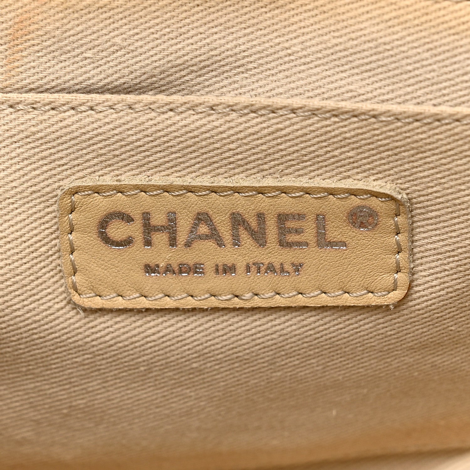 Caviar Medium Timeless CC Flap Navy Blue