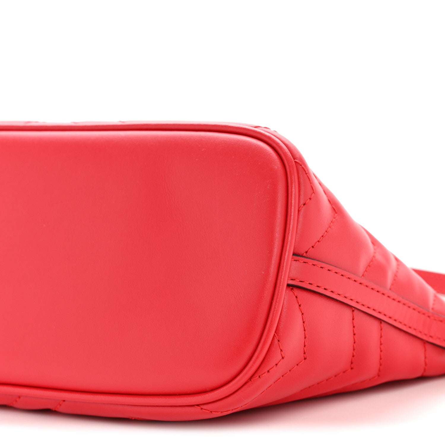 Calfskin Matelasse Chevron GG Marmont Sling Shoulder Bag Rosso