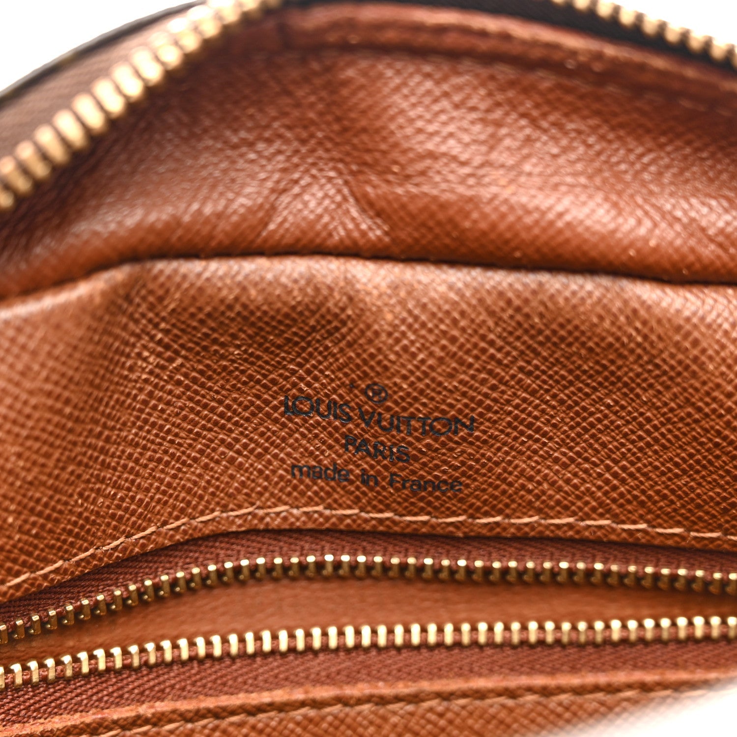 Monogram Nil 28