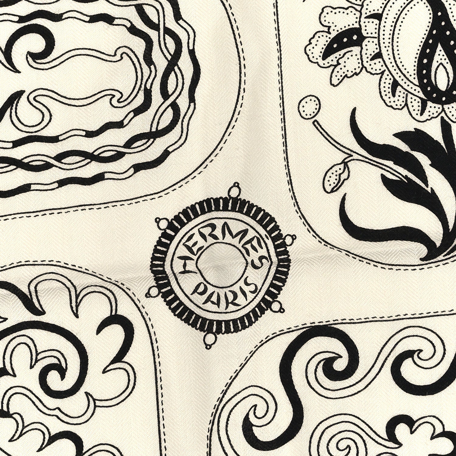 Cashmere Silk Festival Des Amazones Shawl 140 White Black