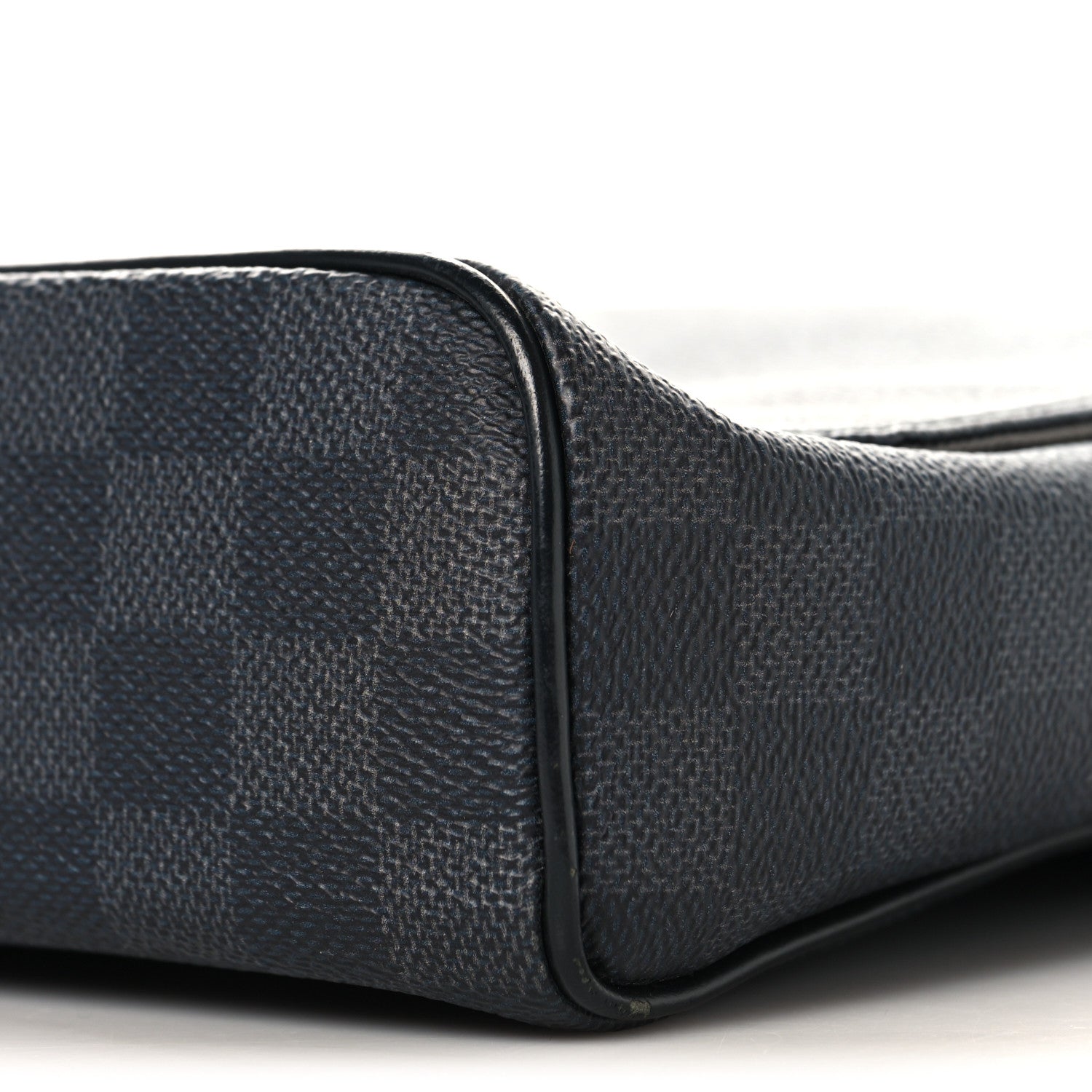 Damier Graphite Logo District PM Grey
