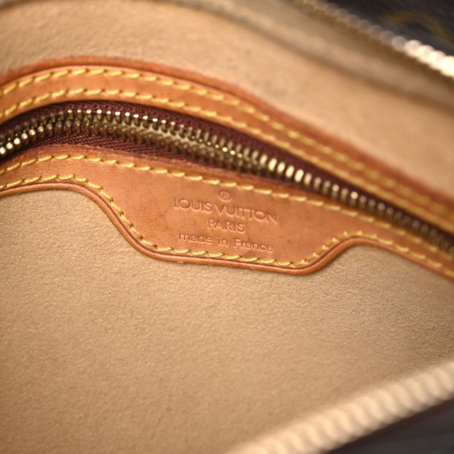 Monogram Looping MM
