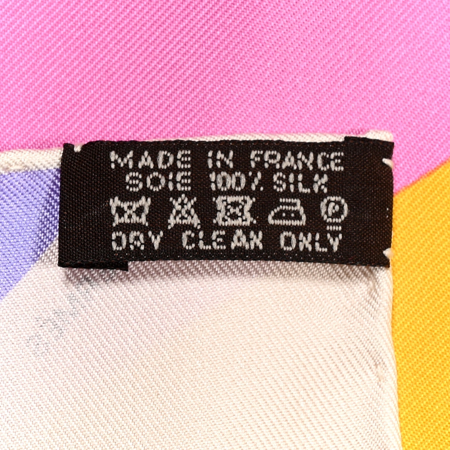 Silk Centered Rhyme de Elaine Lustig Cohen Scarf 90 Creme Jaune Rose